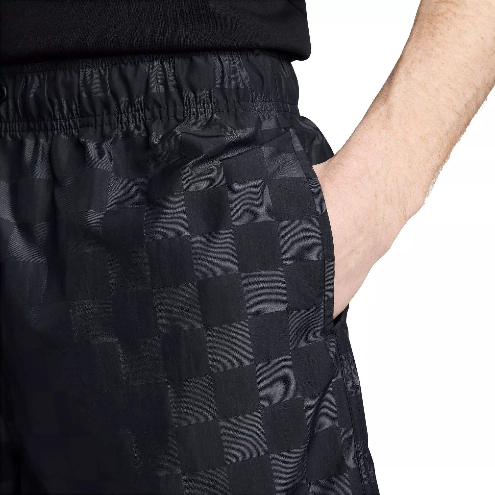 Nike Men's Club Flow Checkered Shorts - Black - BLACK