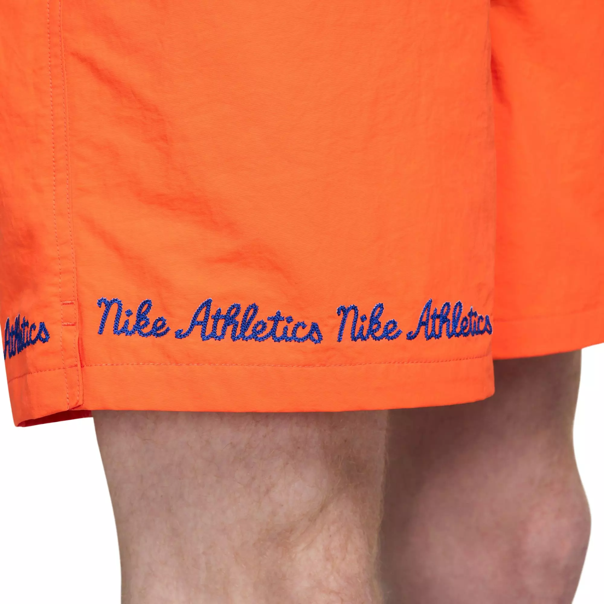 Nike Men's Woven Club Flow Shorts - ORANGE