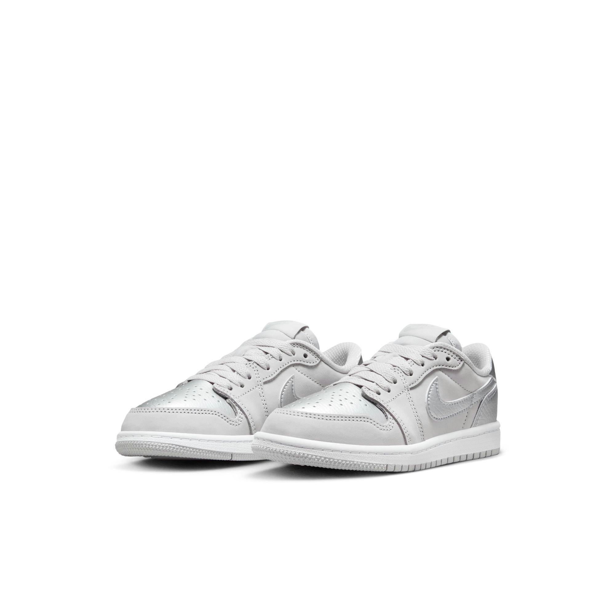 Jordan 1 Retro Low OG "Metallic Silver" Preschool Kids' Shoe - NEUTRAL GREY/METALLIC SILVER/WHITE Thumbnail View 3