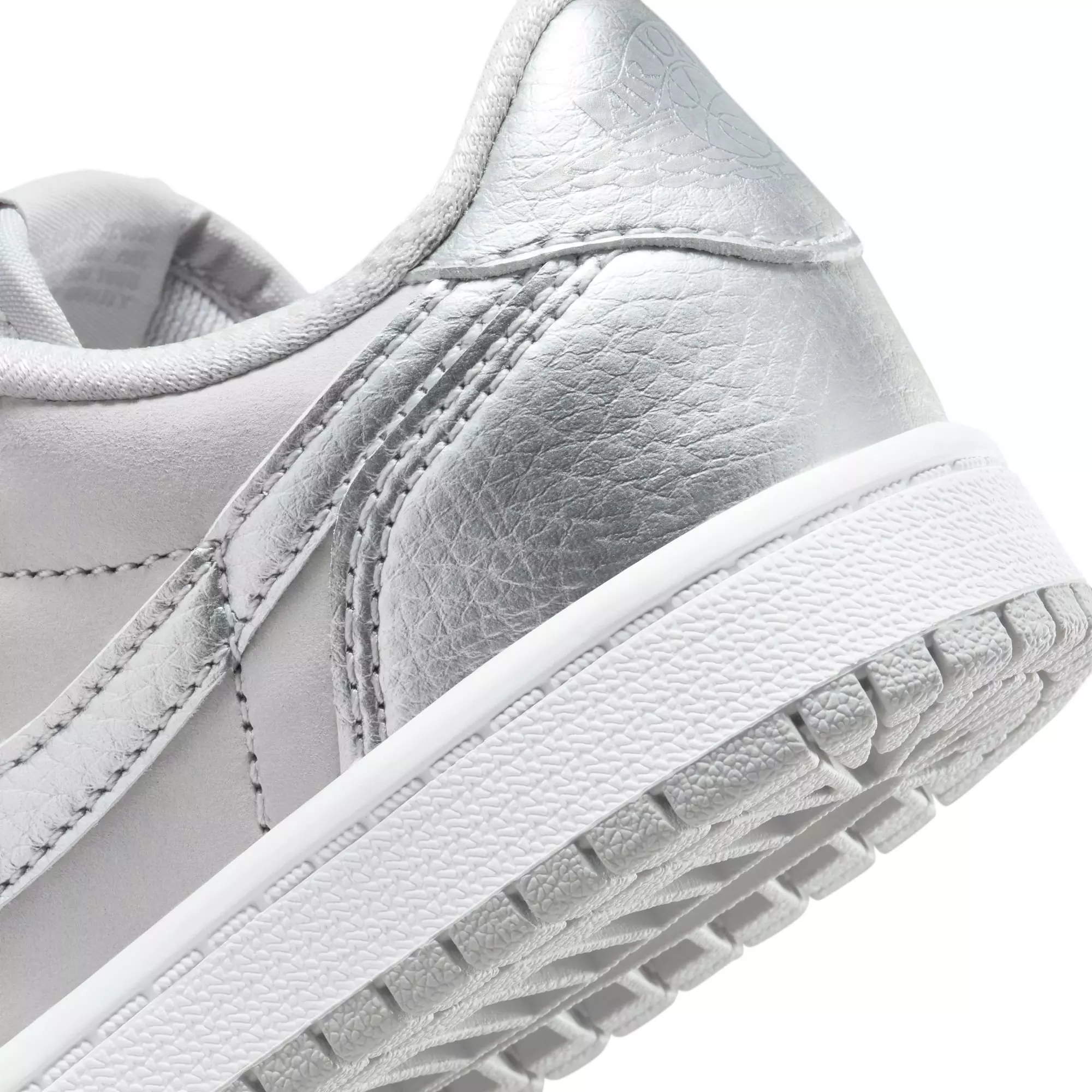 Jordan 1 Retro Low OG "Metallic Silver" Preschool Kids' Shoe - NEUTRAL GREY/METALLIC SILVER/WHITE