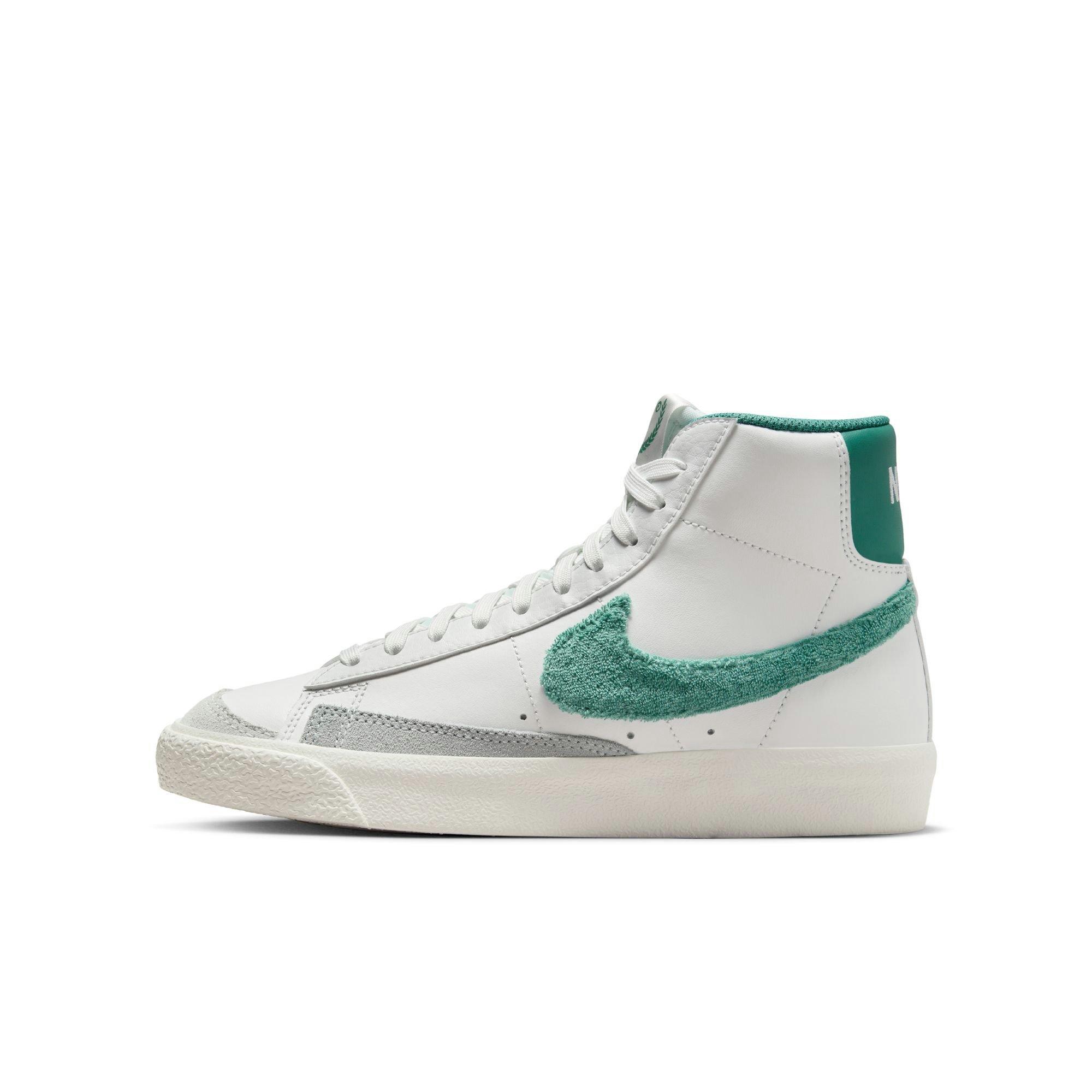 Nike Blazer Mid '77 SE Grade School Boys' Summit White/Bicoastal/Phantom Shoe