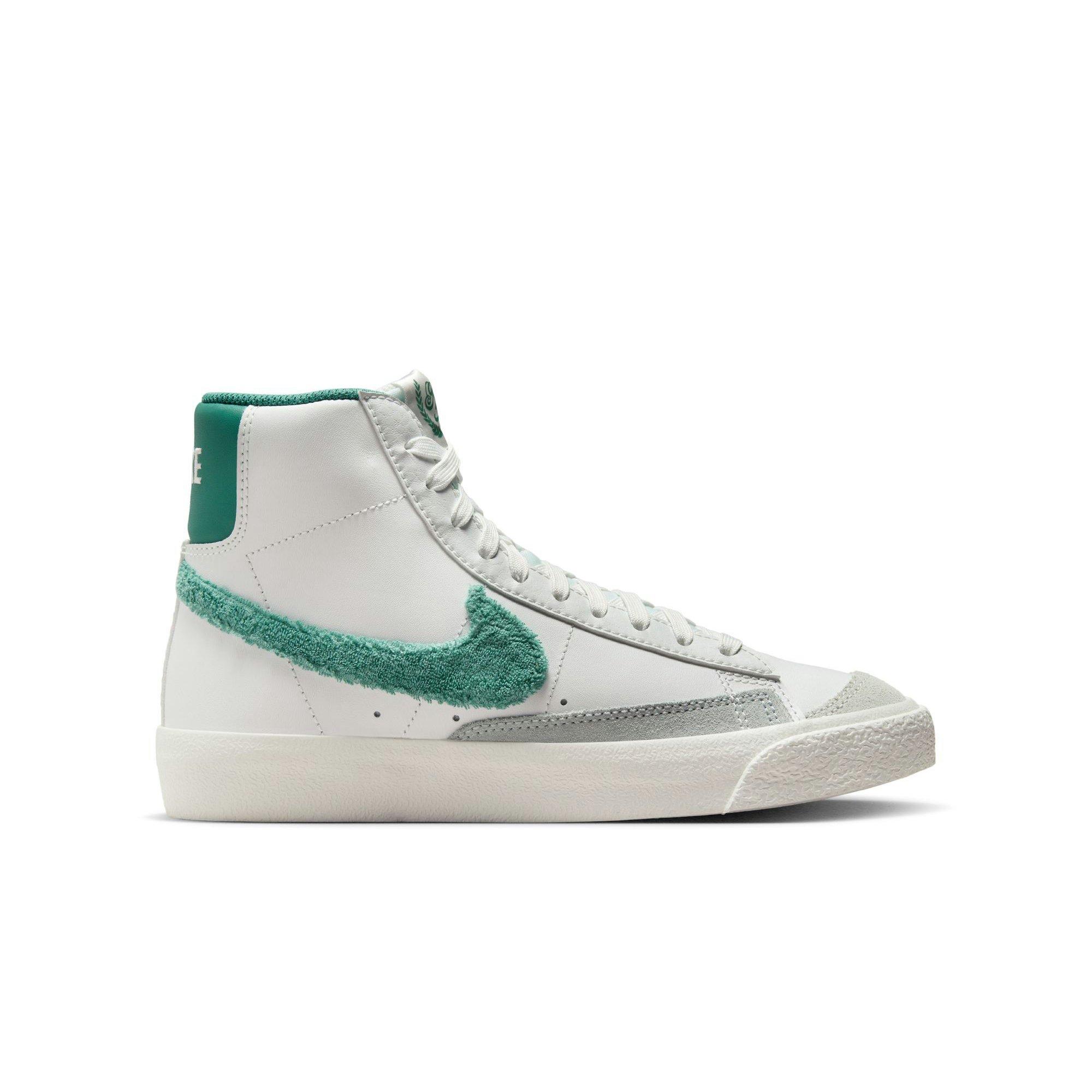 Nike Blazer Mid '77 SE Grade School Boys' Summit White/Bicoastal/Phantom Shoe