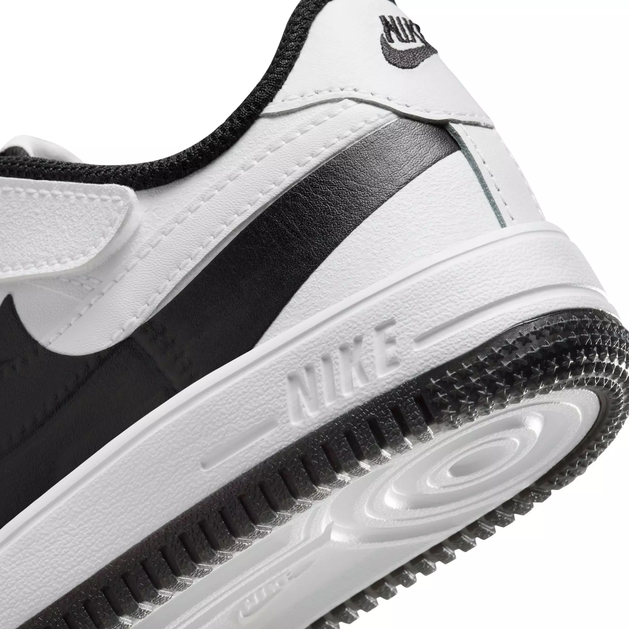 Nike Air Force 1 Low EasyOn "White/Black" Preschool Boys' Shoe - WHITE/BLACK