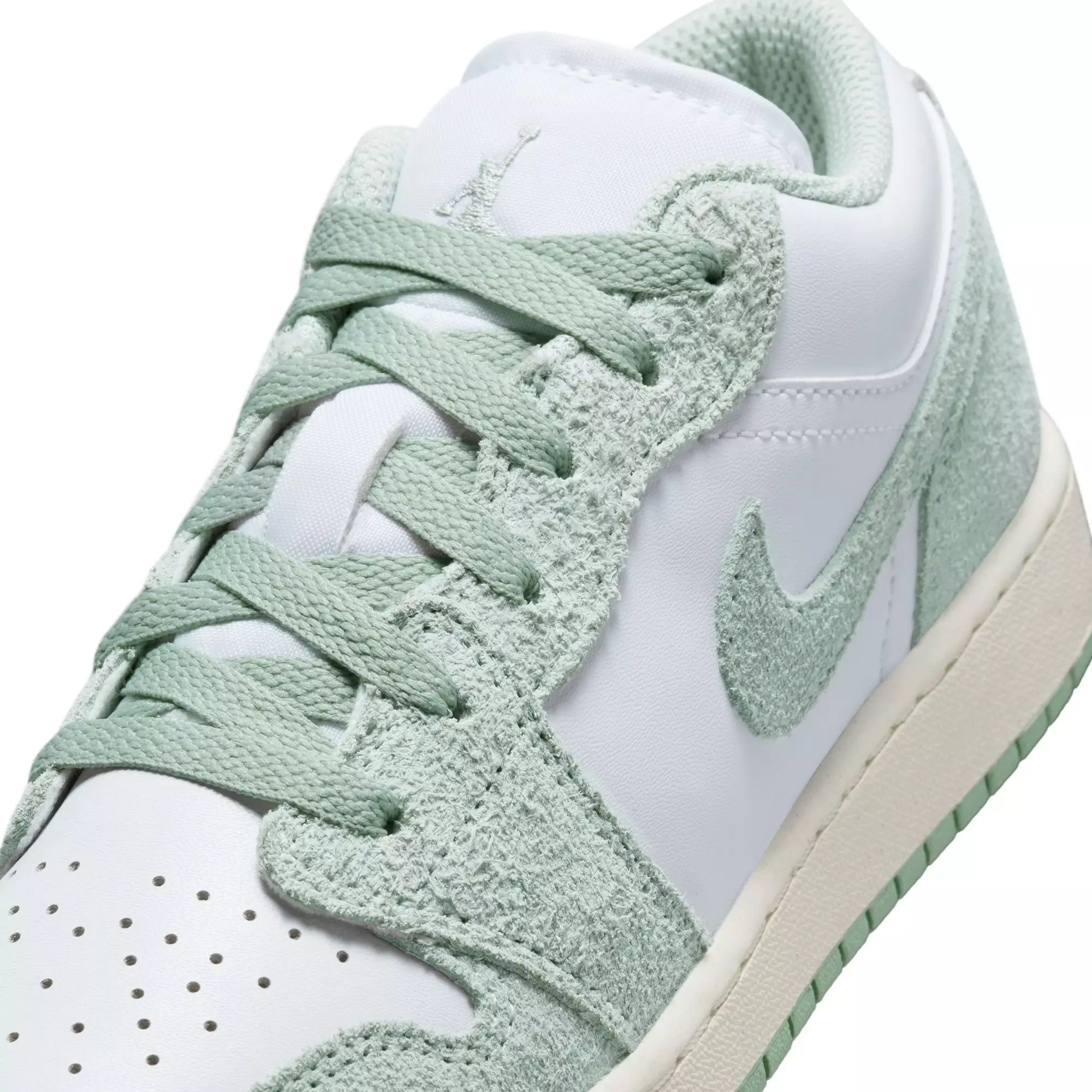 Jordan 1 Low SE "White/Seafoam/Sail" Grade School Boys' Shoe - WHITE/GREEN