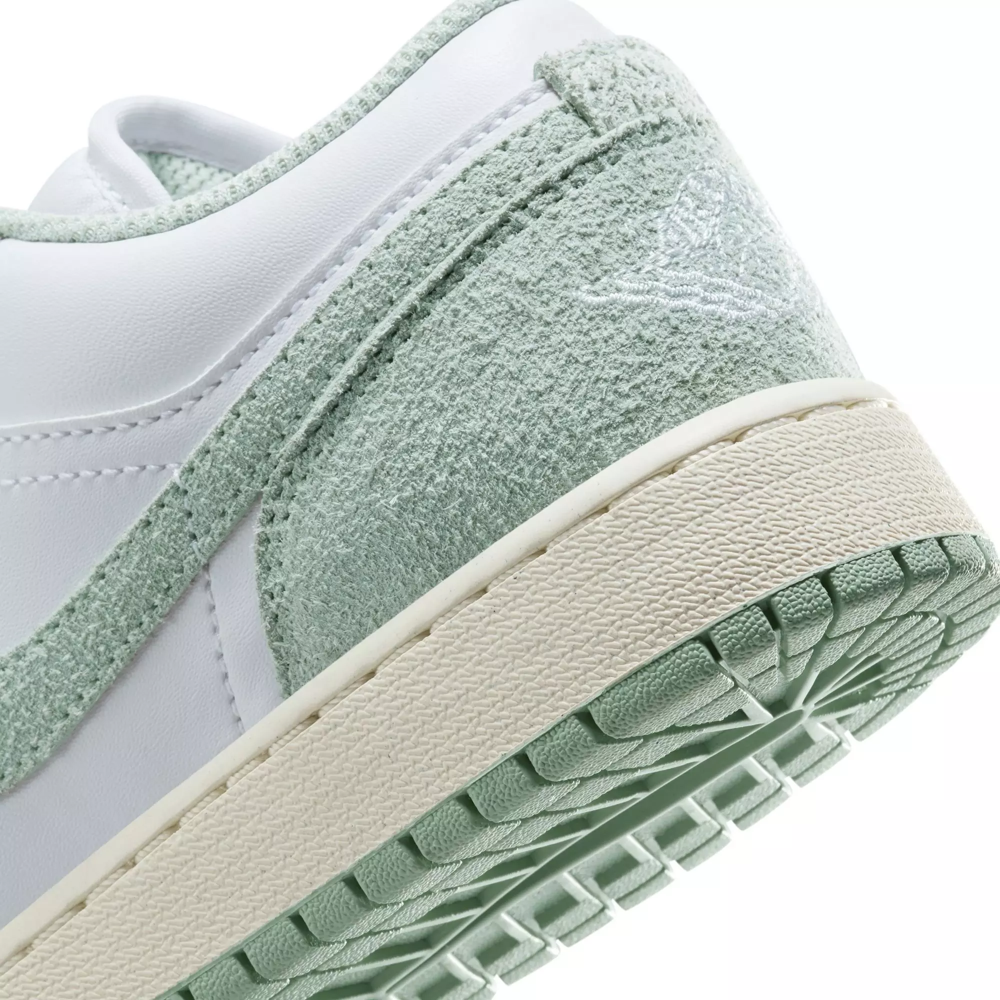 Jordan 1 Low SE "White/Seafoam/Sail" Grade School Boys' Shoe - WHITE/GREEN