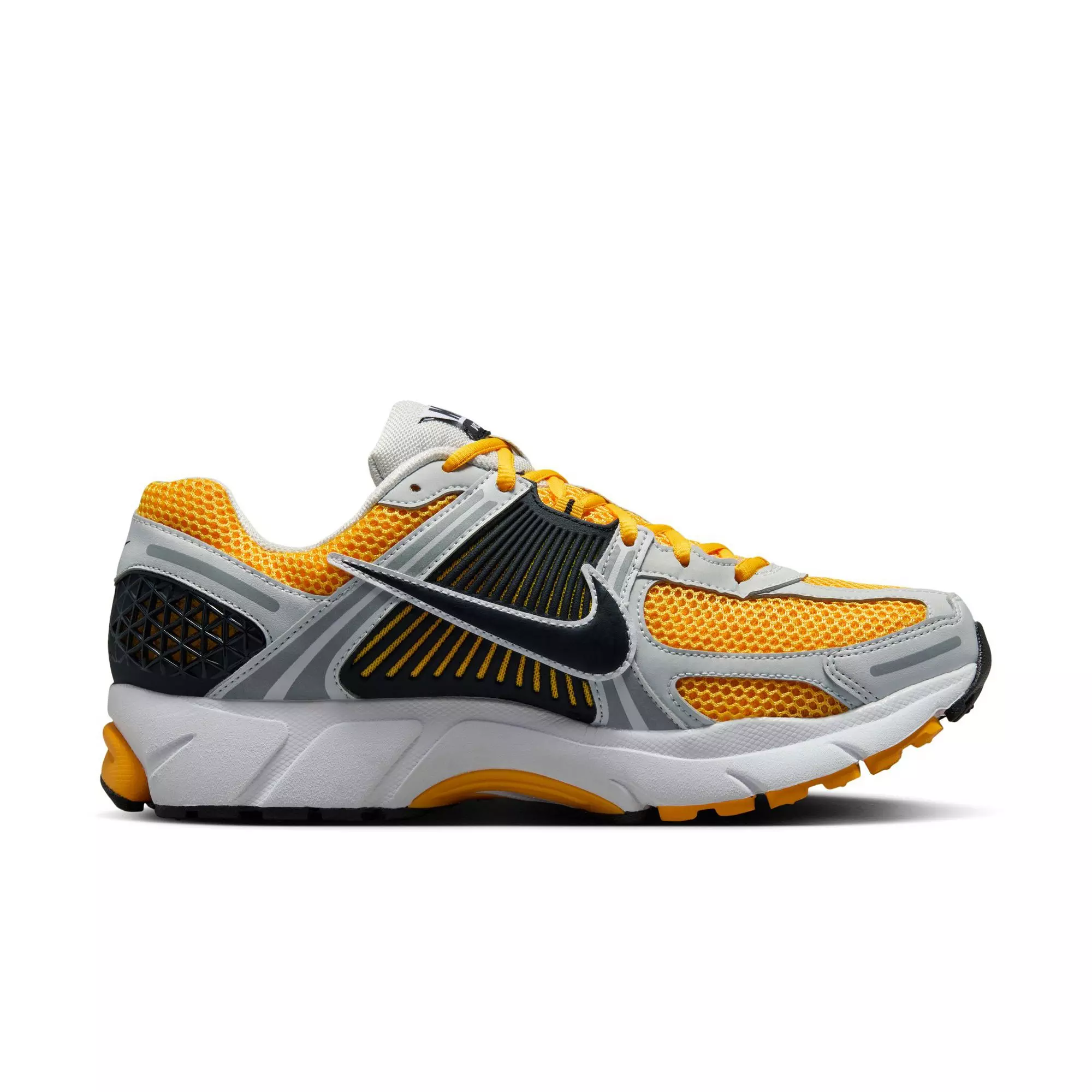 Ni​ke Zoom Vomero 5 Vomero "Photon Dust/Black/University Gold" Men's Shoe