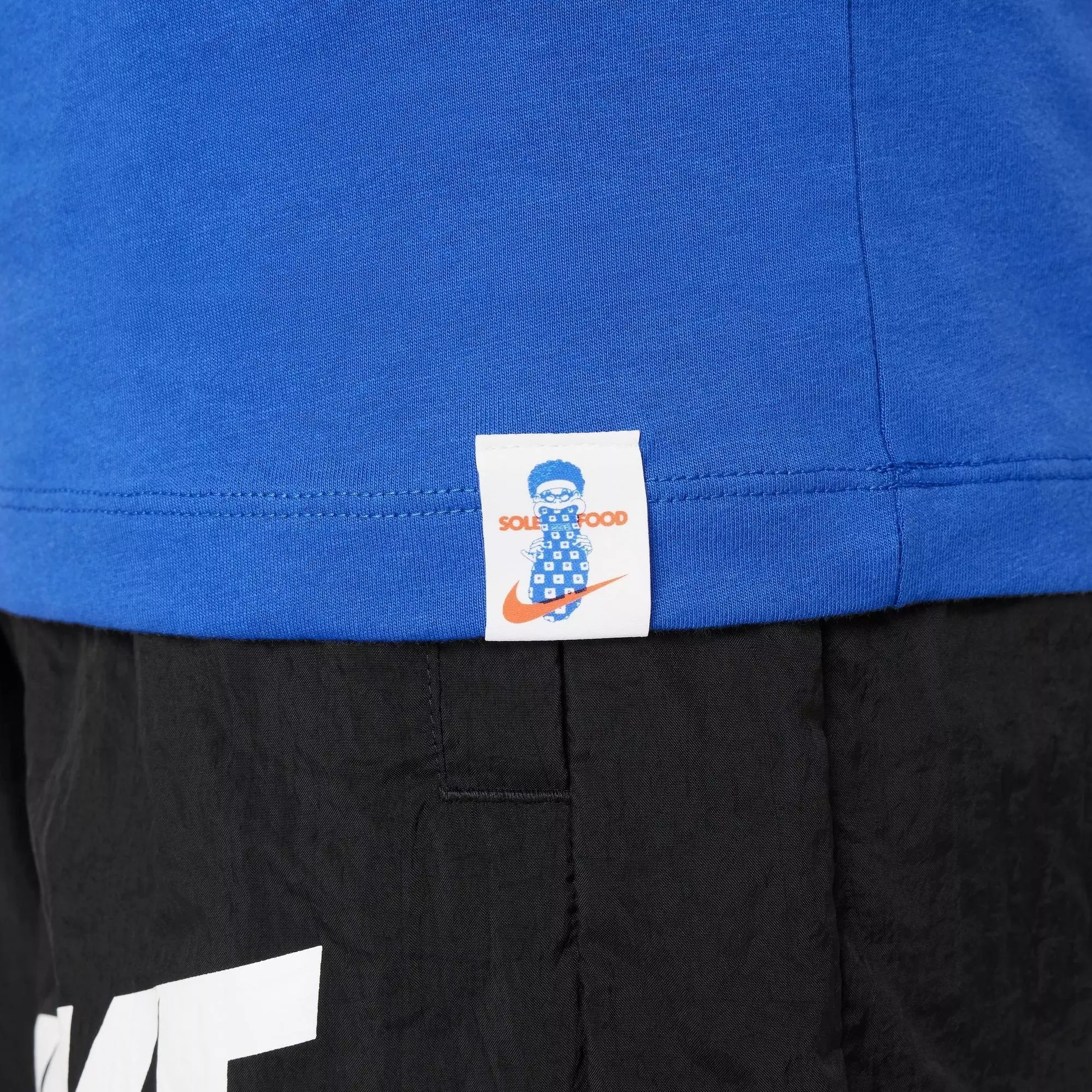 Nike Big Boys' Sportswear Sole Food Tee-Royal - ROYAL