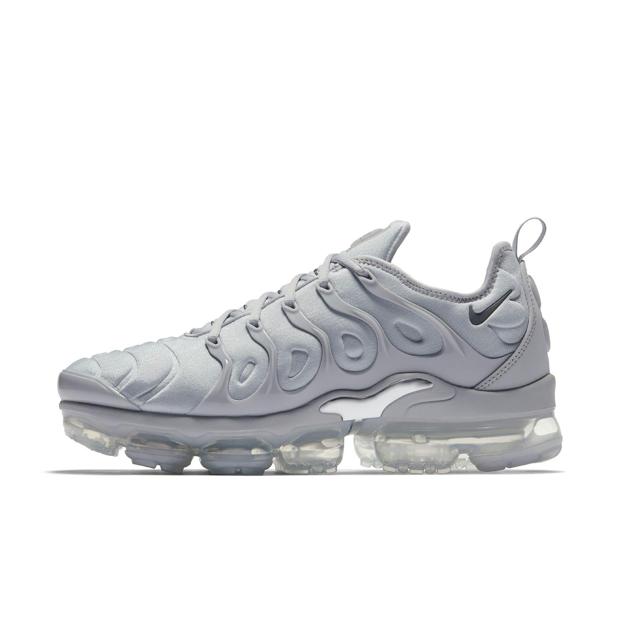 Nike Air VaporMax Plus "Wolf Grey/Dark Grey/Metallic Silver" Men's Shoe - GREY Thumbnail View 3