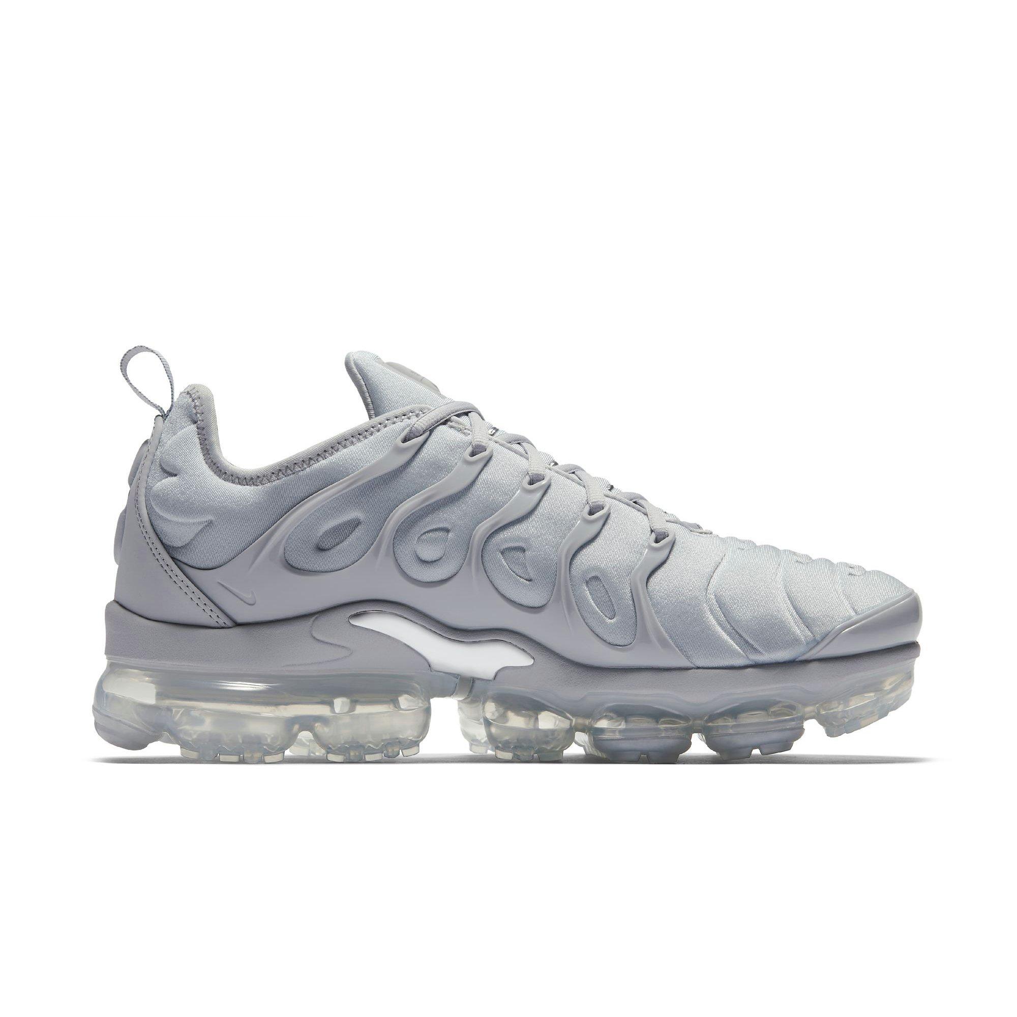 Nike Air VaporMax Plus "Wolf Grey/Dark Grey/Metallic Silver" Men's Shoe - GREY Thumbnail View 2