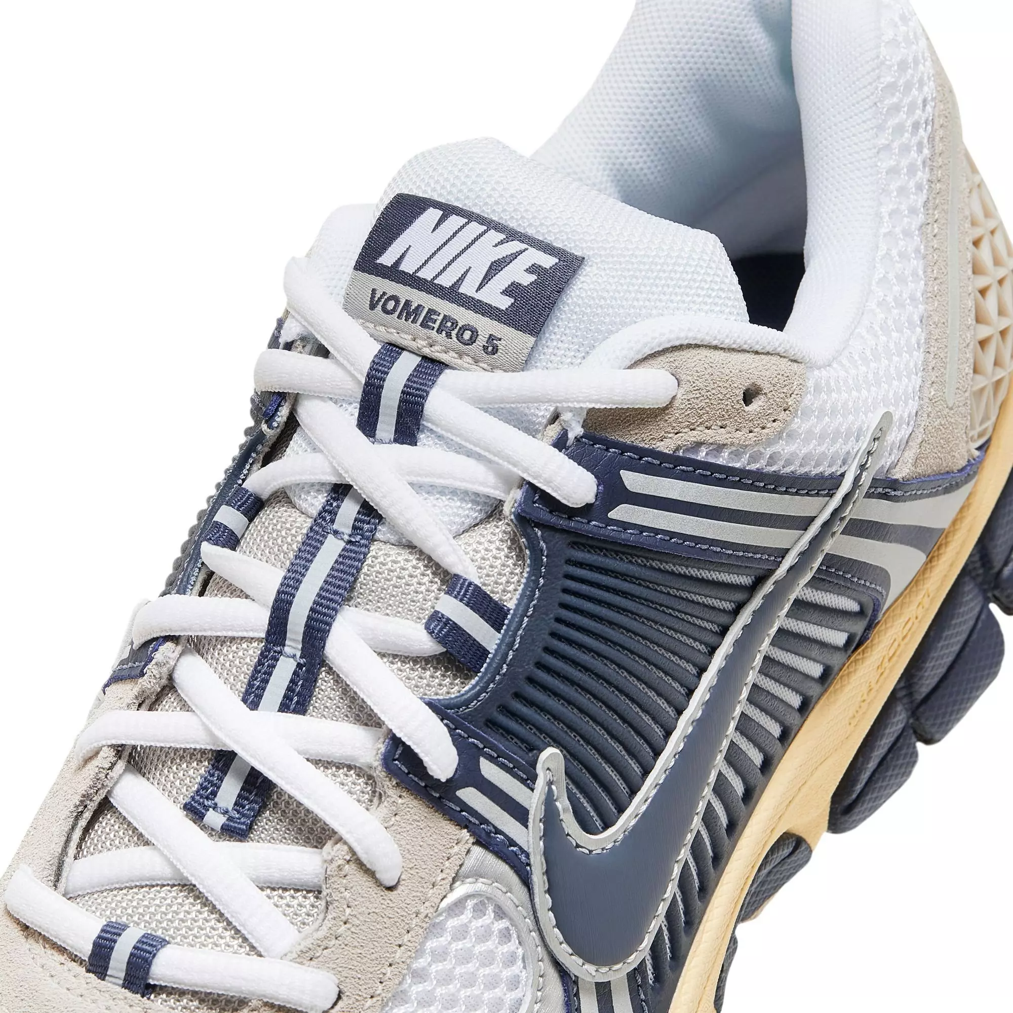 Nike Zoom Vomero 5 "White/Thunder Blue/Cream II" Men's Shoe - WHITE/BEIGE