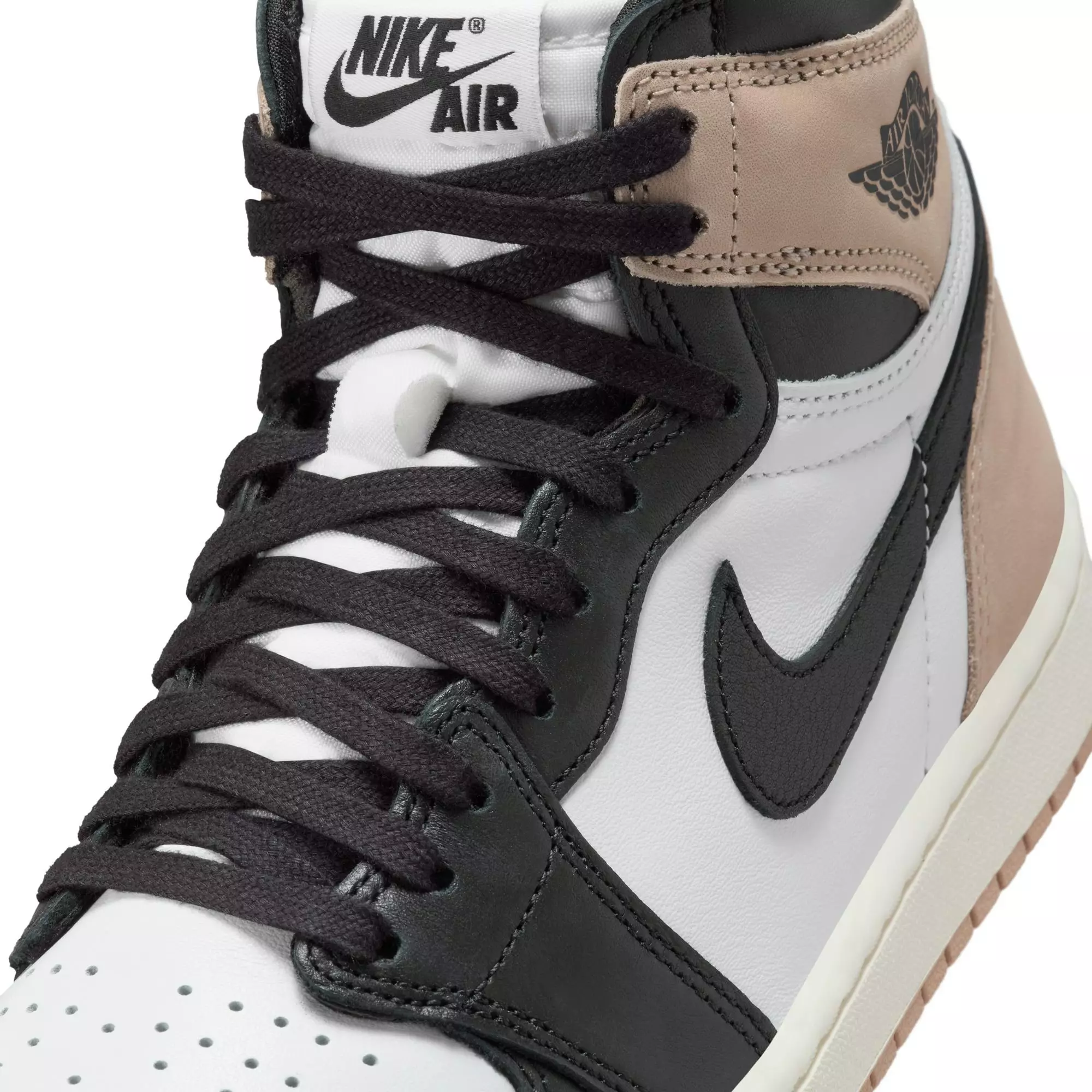 Jordan 1 Retro High OG "Latte" Women's Shoe - BLACK/LEGEND BROWN/WHITE