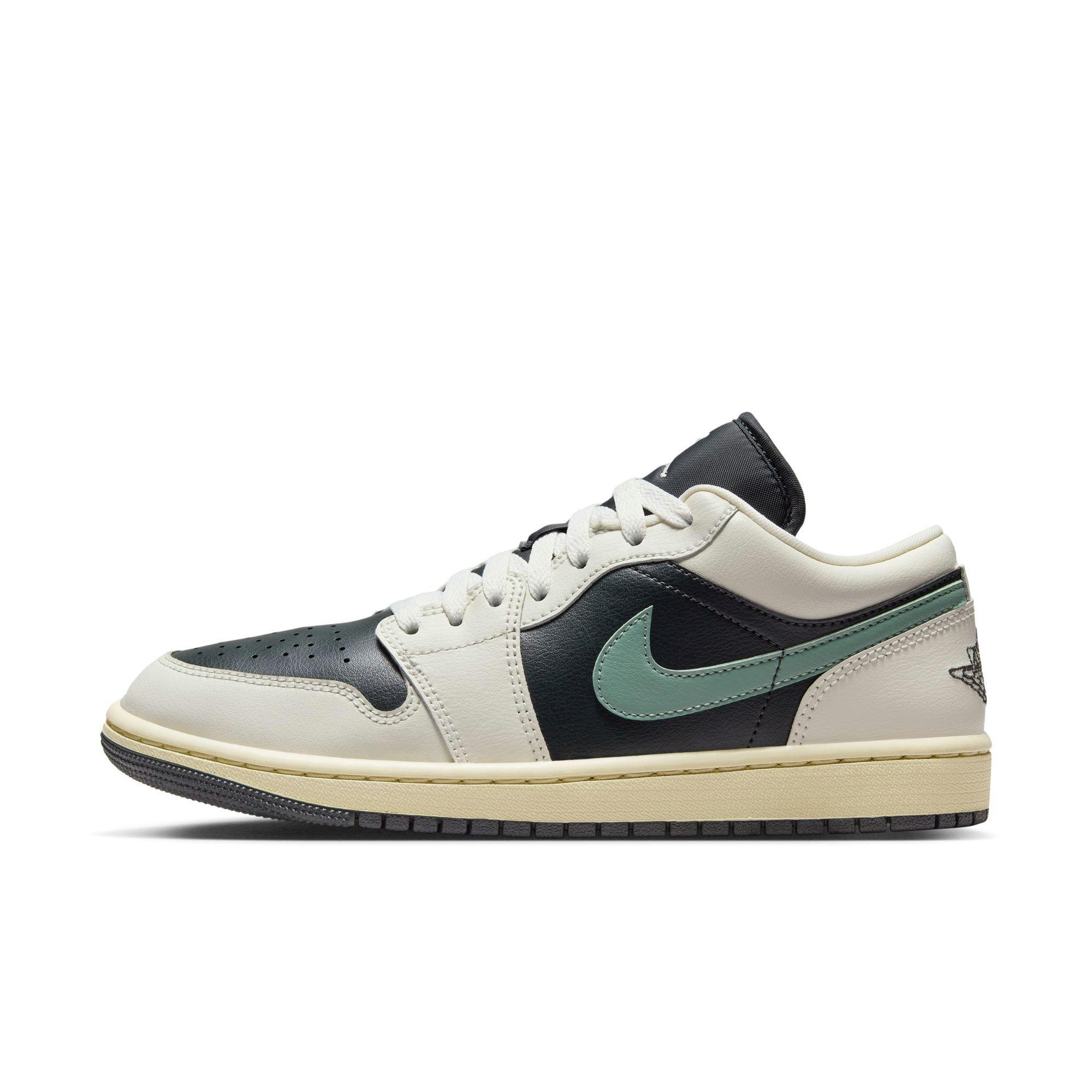 Jordan 1 Low "Anthracite/Jade Smoke/Sail/Legend Sand" Women's Shoe - GREEN Thumbnail View 3