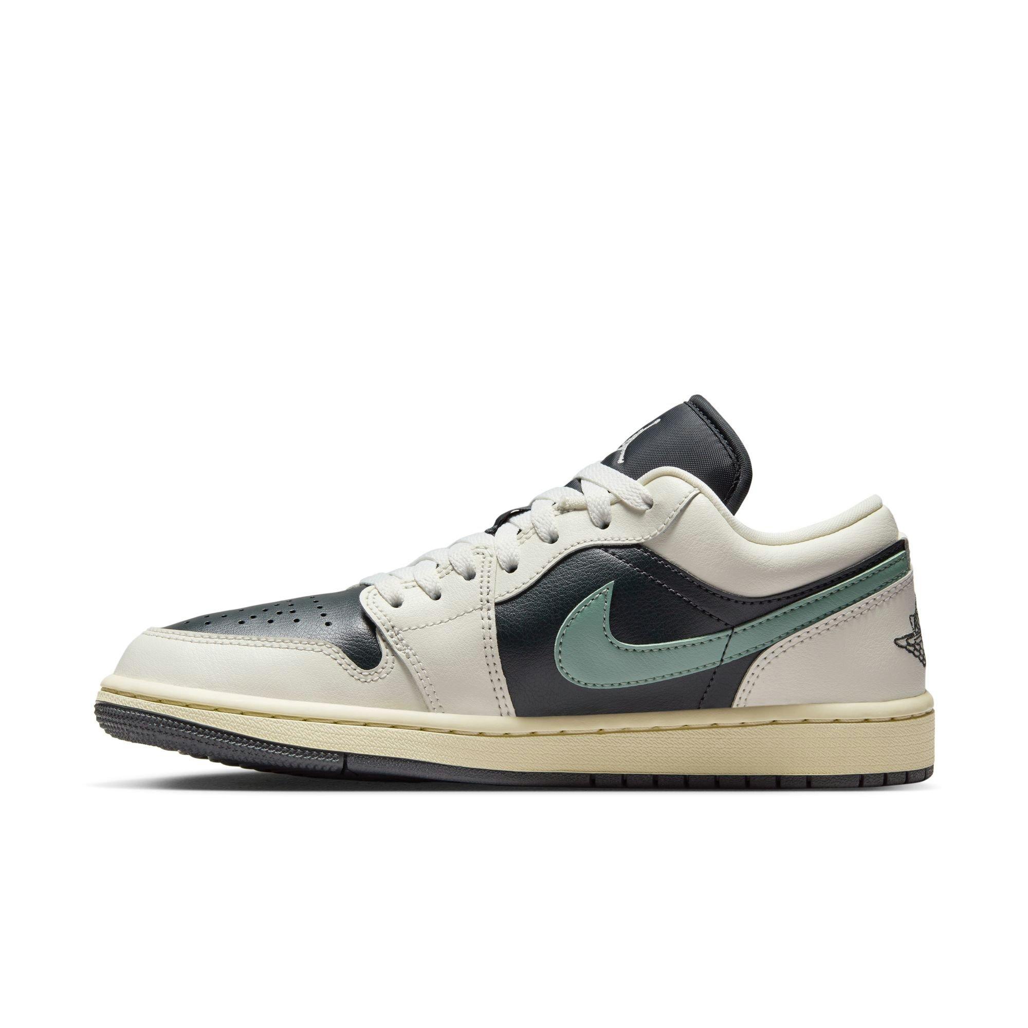 Jordan 1 Low "Anthracite/Jade Smoke/Sail/Legend Sand" Women's Shoe - GREEN Thumbnail View 4