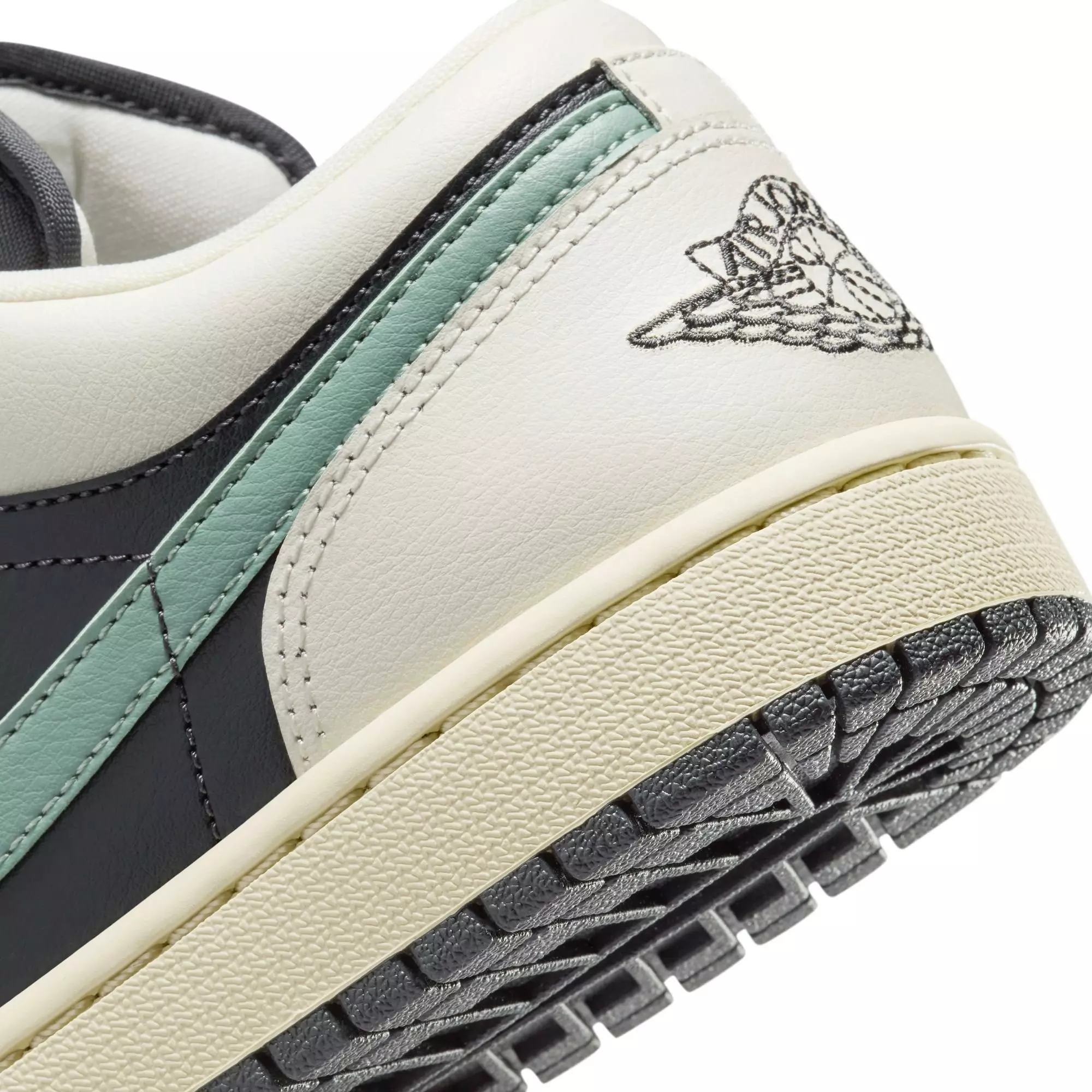 Jordan 1 Low "Anthracite/Jade Smoke/Sail/Legend Sand" Women's Shoe - GREEN
