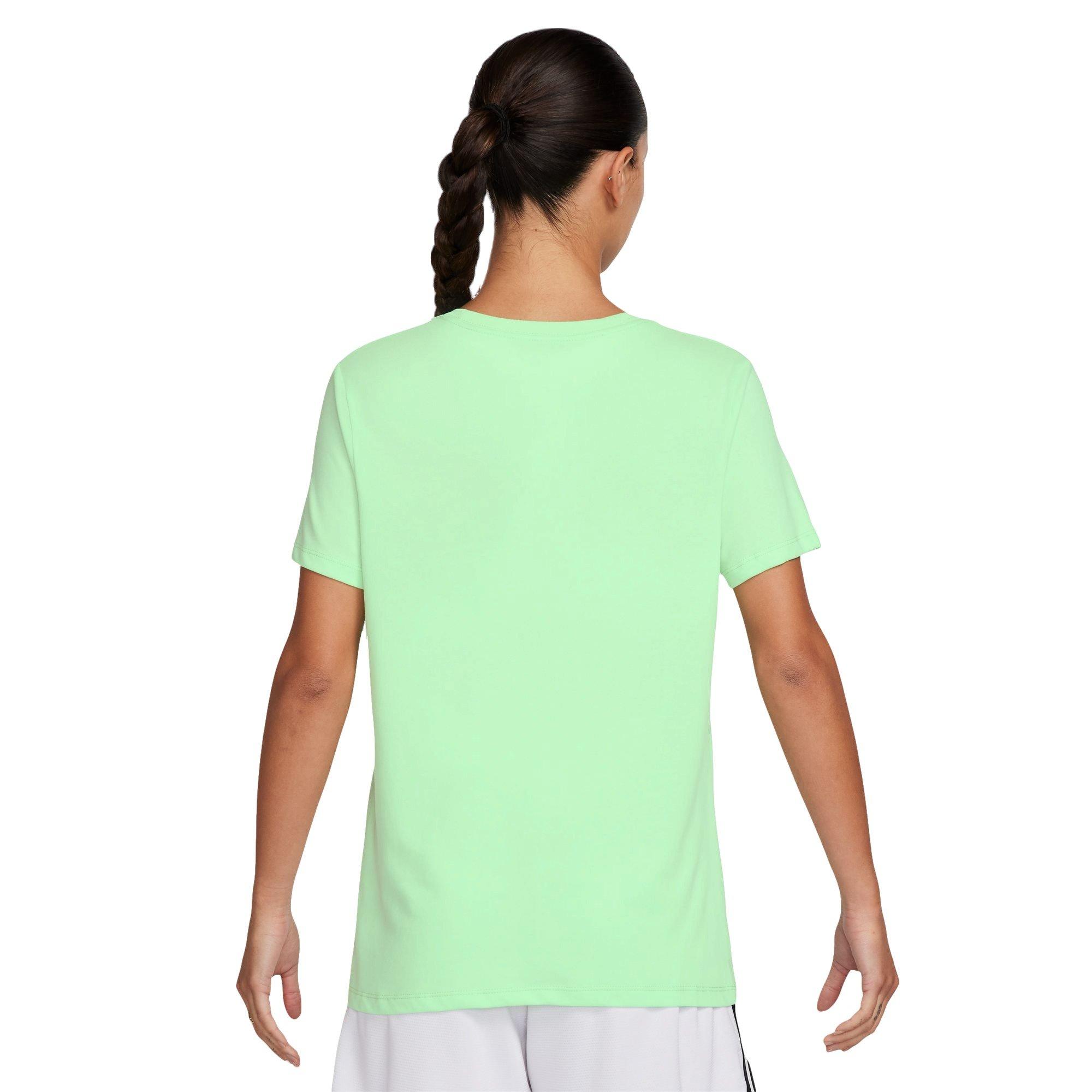 Nike Swoosh Fly Dri-FIT Women's Graphic Tee