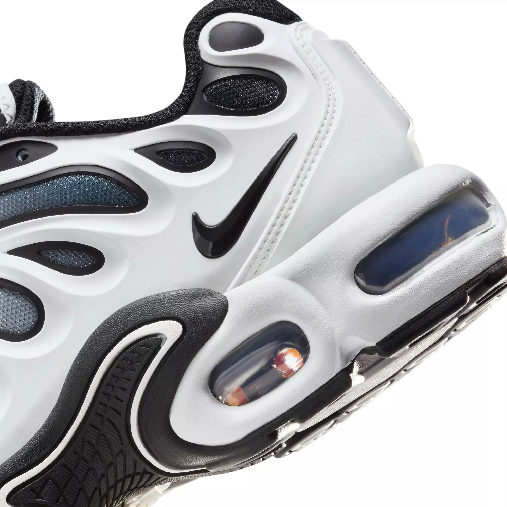 Nike Air Max Plus Drift "White/Black" Women's Shoe - SUMMIT WHITE/BLACK/METALLIC SILVER
