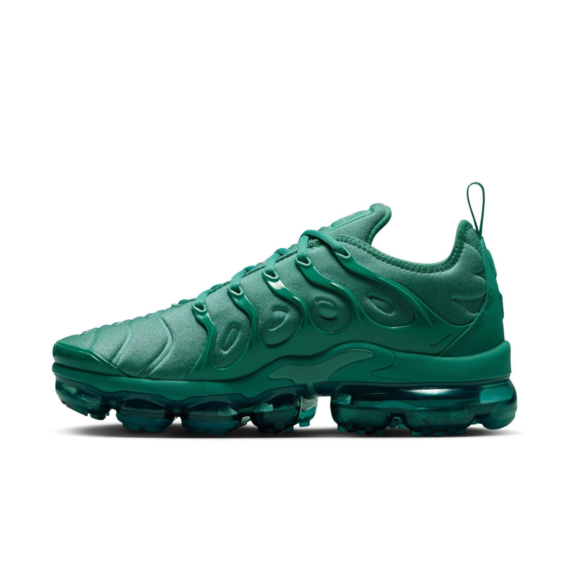 Nike VaporMax Plus "Bicoastal/Chrome/Metallic Silver" Women's Shoe - WHITE/GREEN Thumbnail View 3