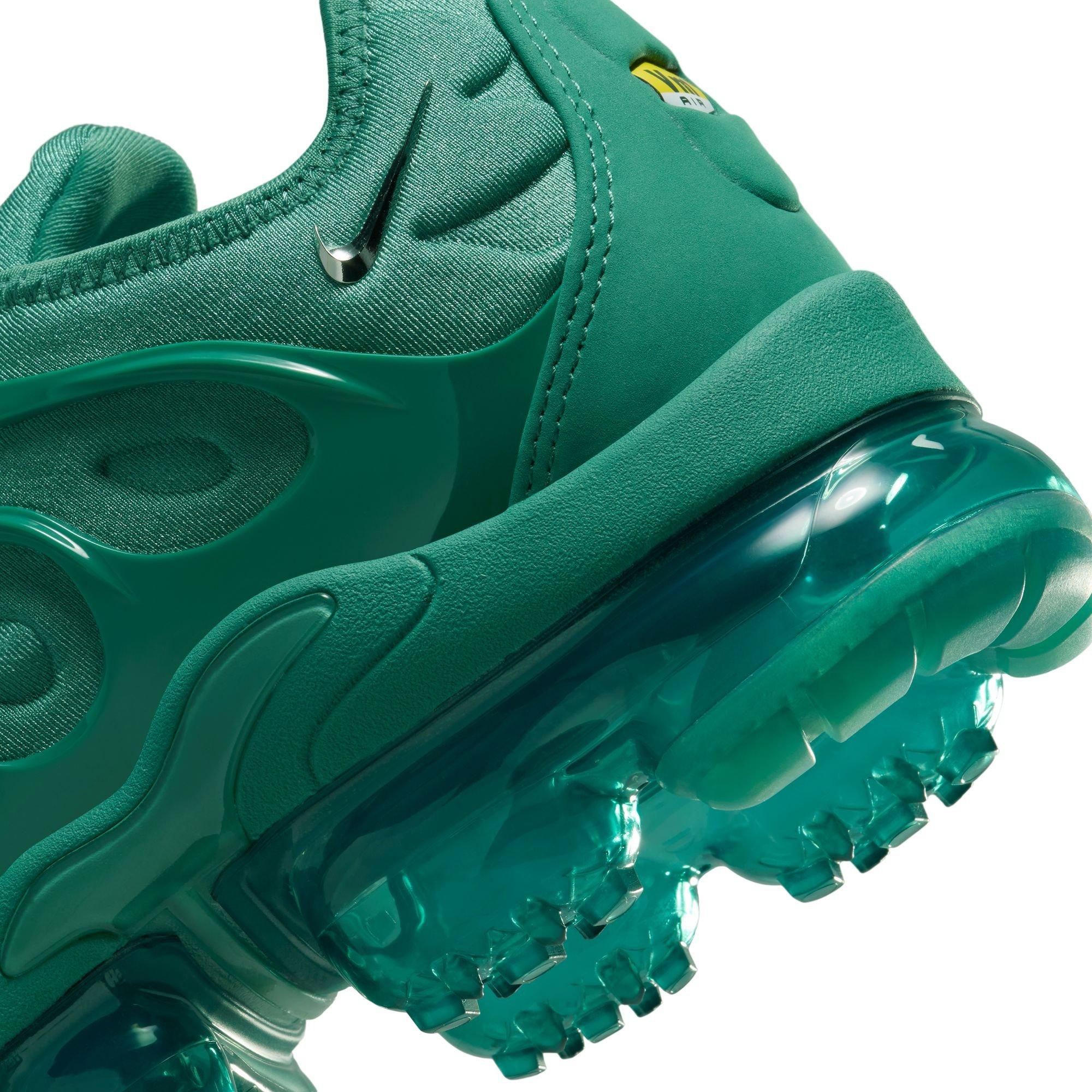 Nike VaporMax Plus "Bicoastal/Chrome/Metallic Silver" Women's Shoe - WHITE/GREEN Thumbnail View 5
