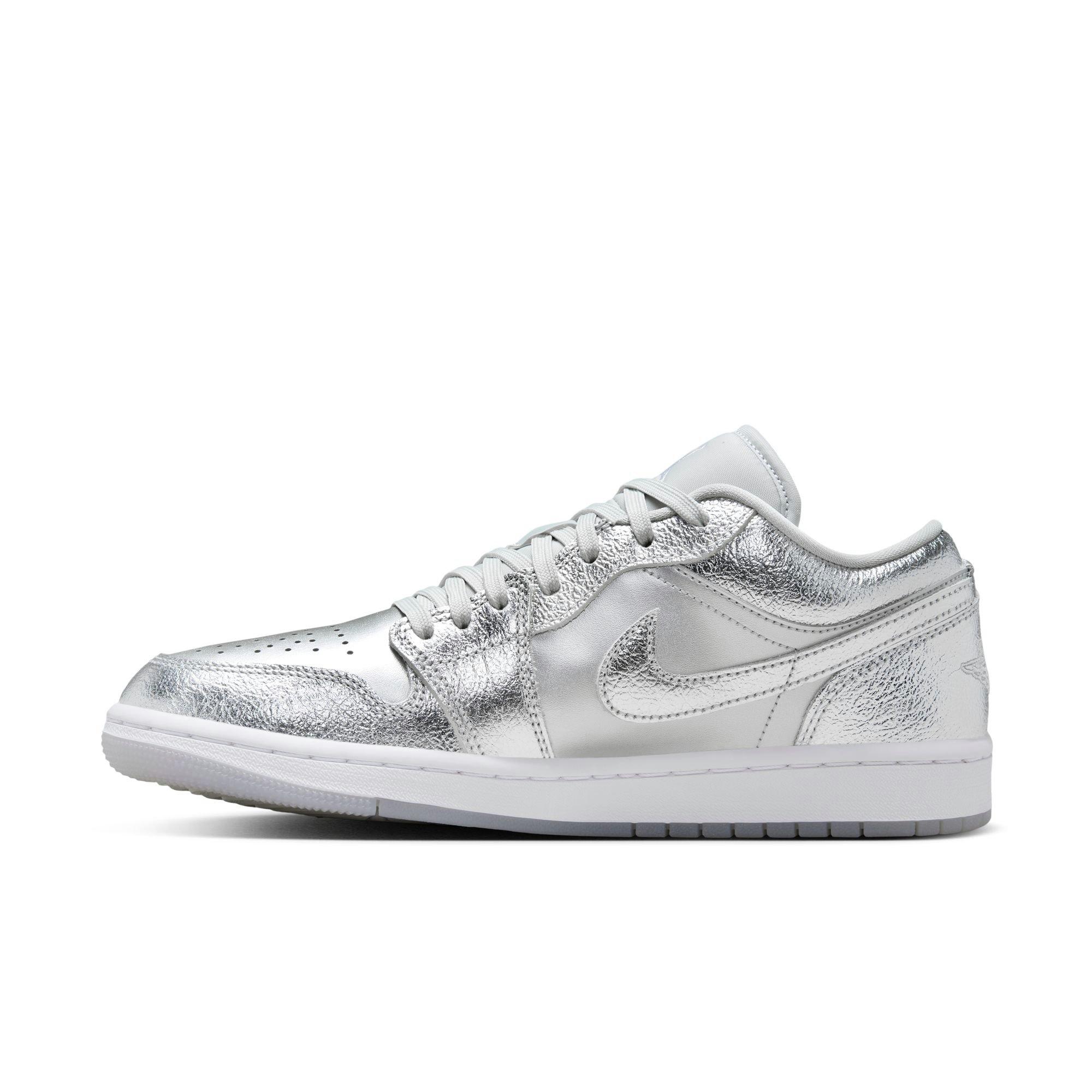 Jordan 1 Low "Metallic Silver/Photon Dust/Wolf Grey" Women's Shoe - WHITE/SILVER Thumbnail View 4
