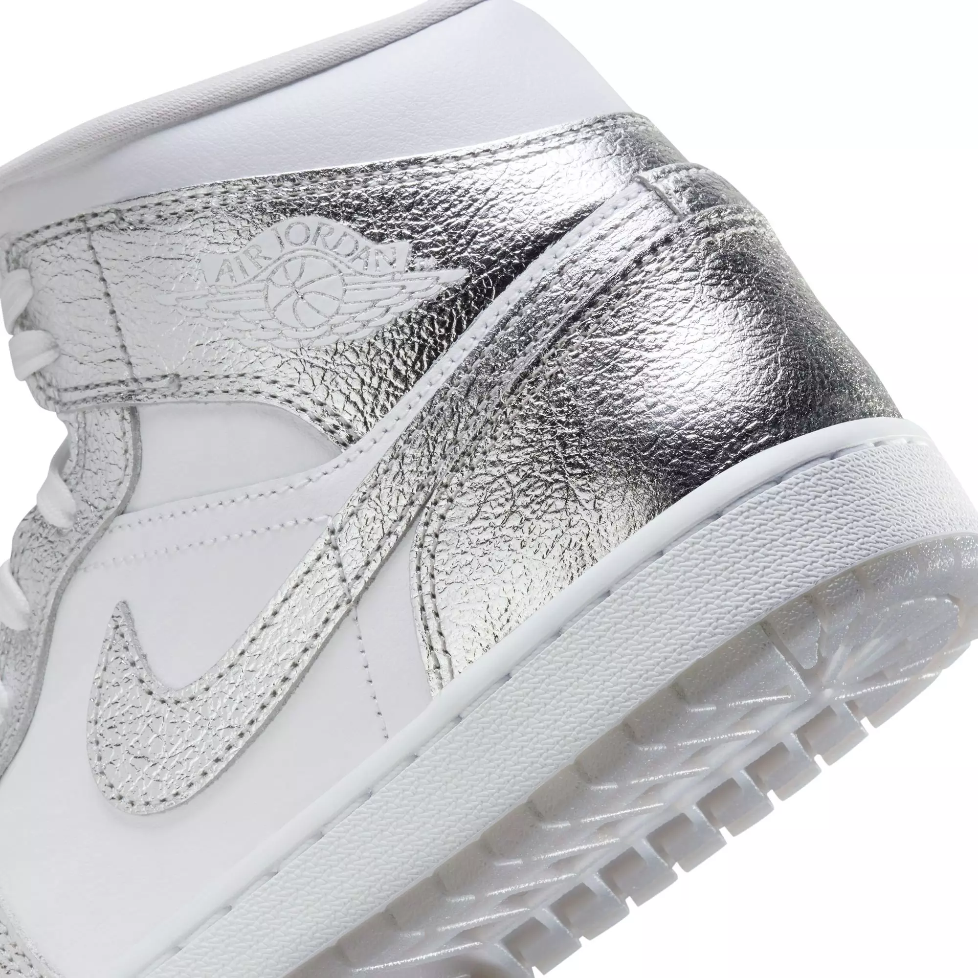 Jordan Mid SE "White/Metallic Silver/Wolf Grey" Women's Shoe - WHITE/SILVER