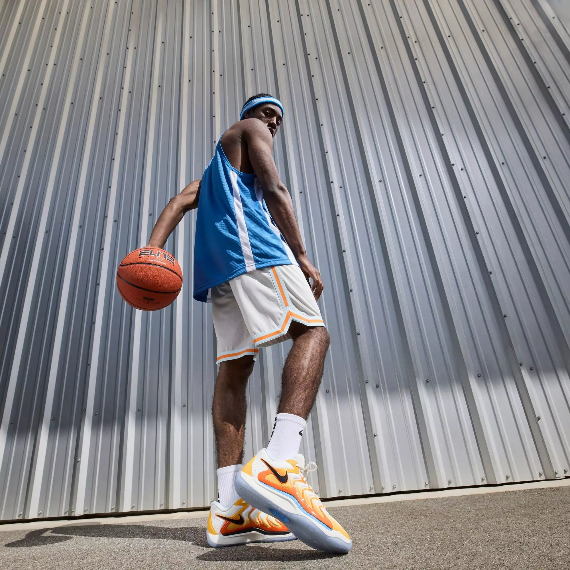 Nike KD17 "Sunrise" Men's Basketball Shoe - UNIVERSITY GOLD/BLACK/SAFETY ORANGE