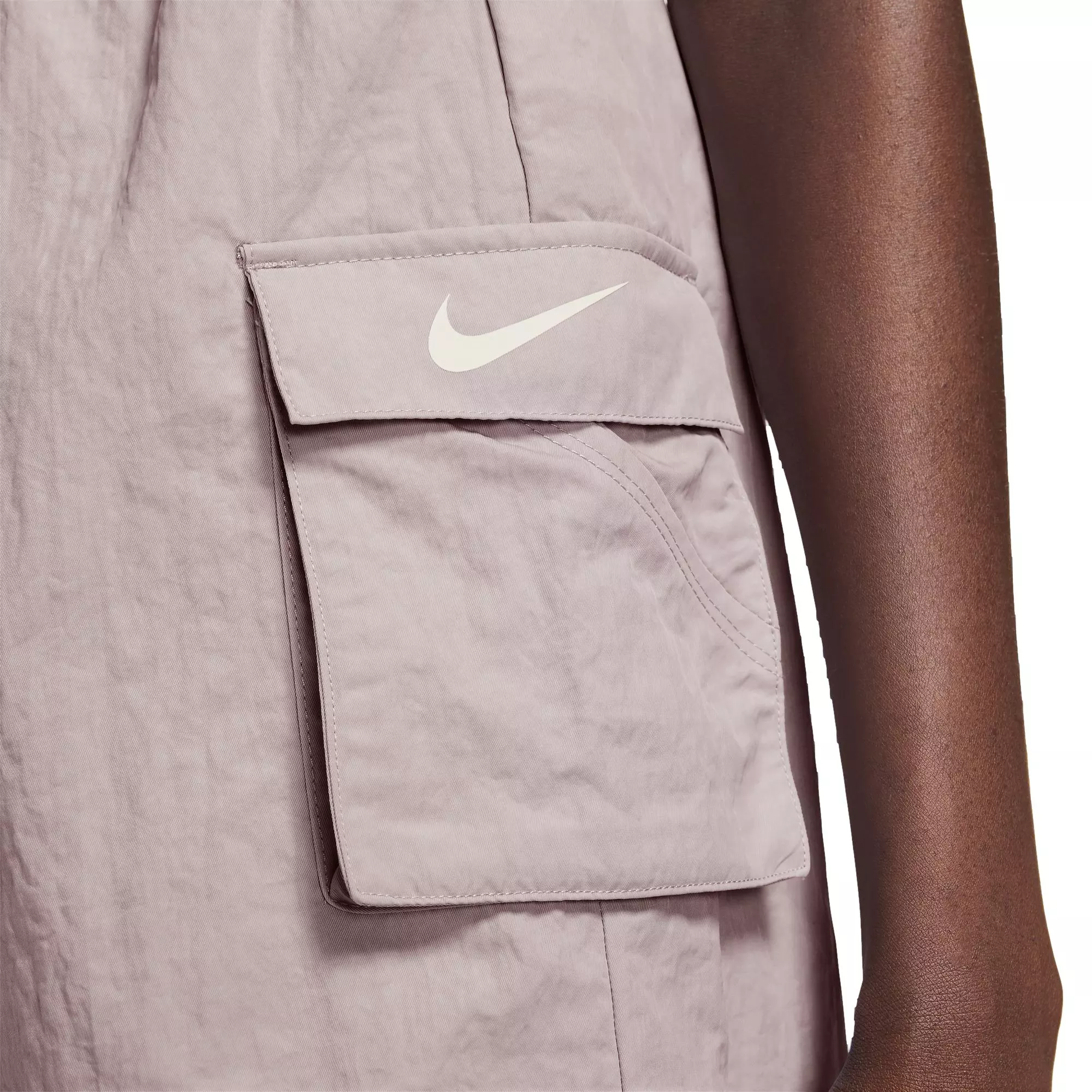 Nike Women's Sportswear Essential Woven High-Rise Shorts - VIOLET