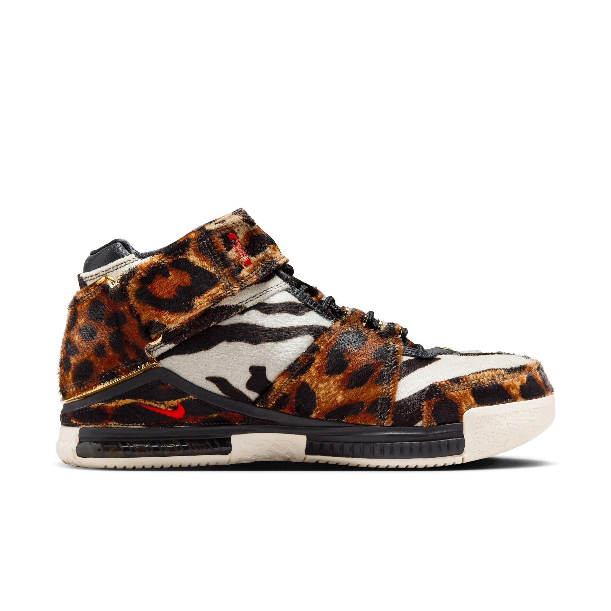 Nike Zoom LeBron 2 LX "Beast" Men's Basketball Shoe - MAPLE/UNIVERSITY RED/BLACK Thumbnail View 2