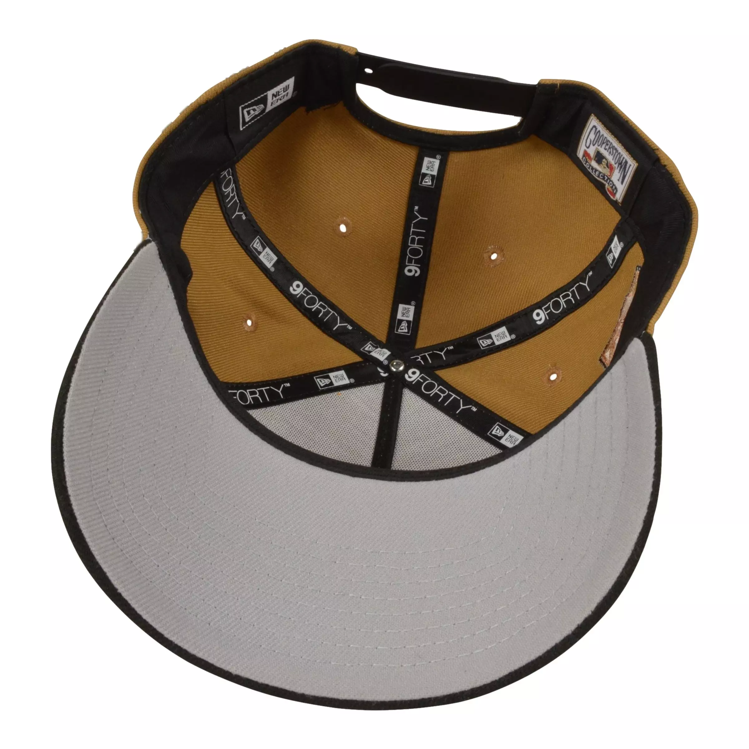 New Era Atlanta Braves 9FORTY '99 World Series Snapback Hat-Wheat/Tan - CREAM