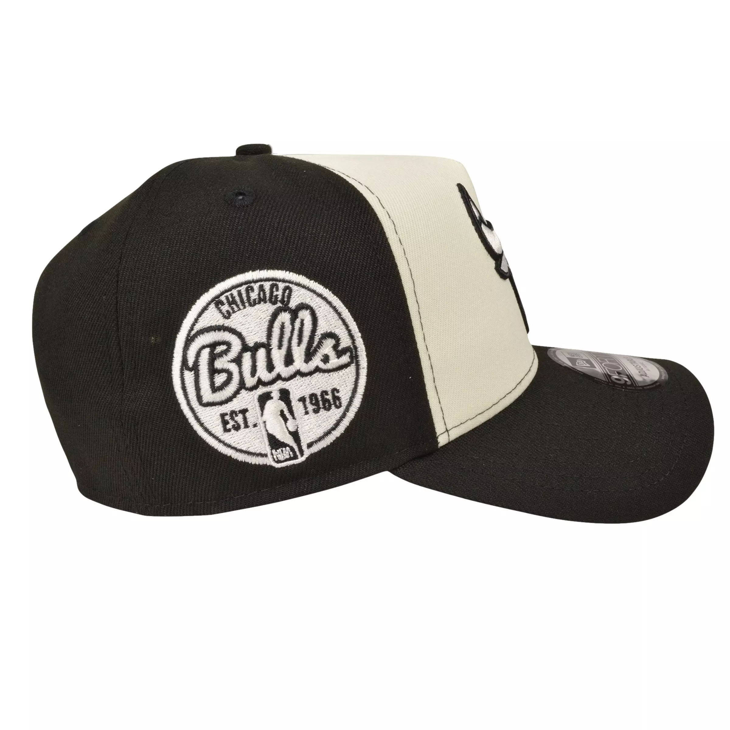New Era Chicago Bulls 9FORTY Team Snapback-Black/Cream - CREAM