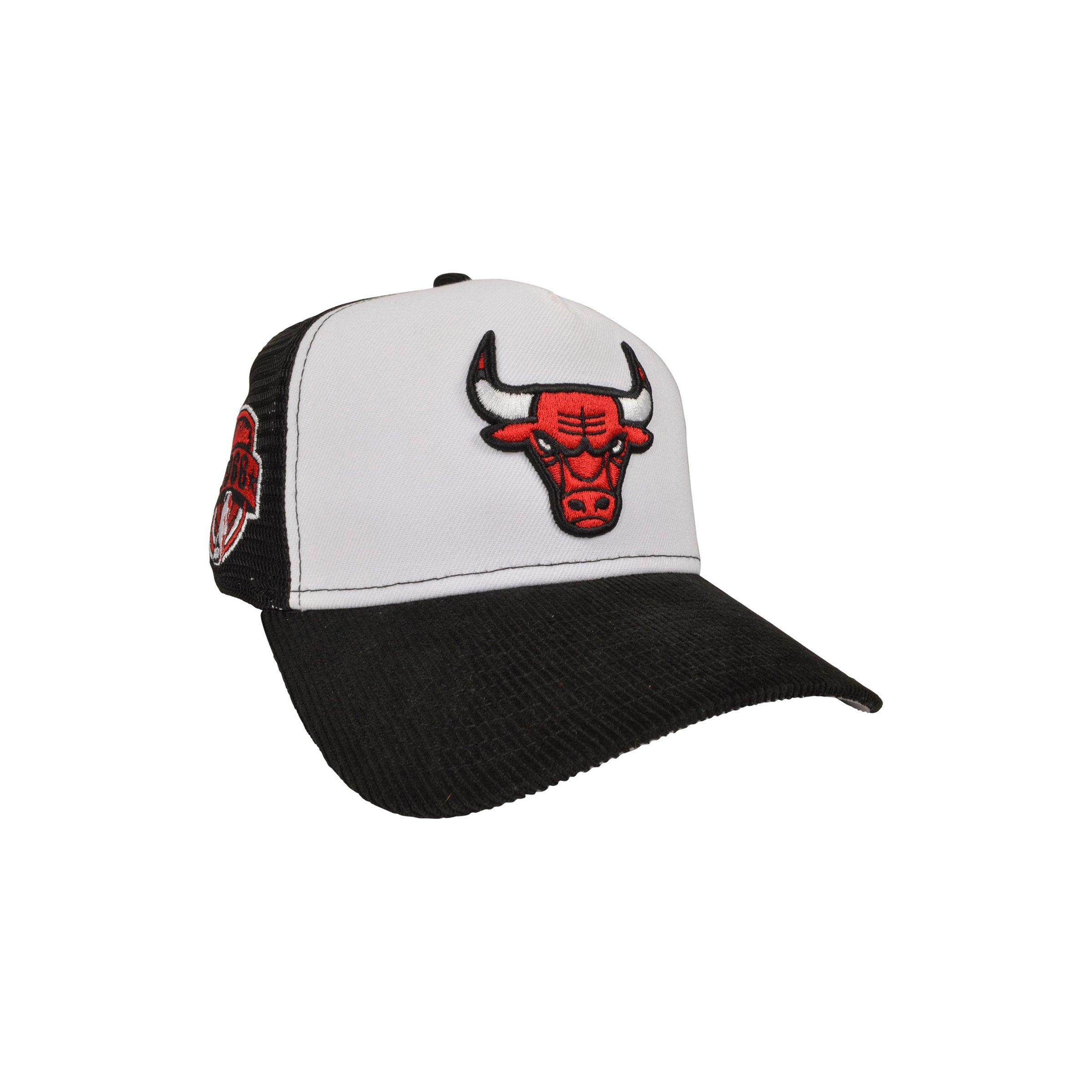 New Era Chicago Bulls 9FORTY Established '66 Mesh Snapback-Black/White