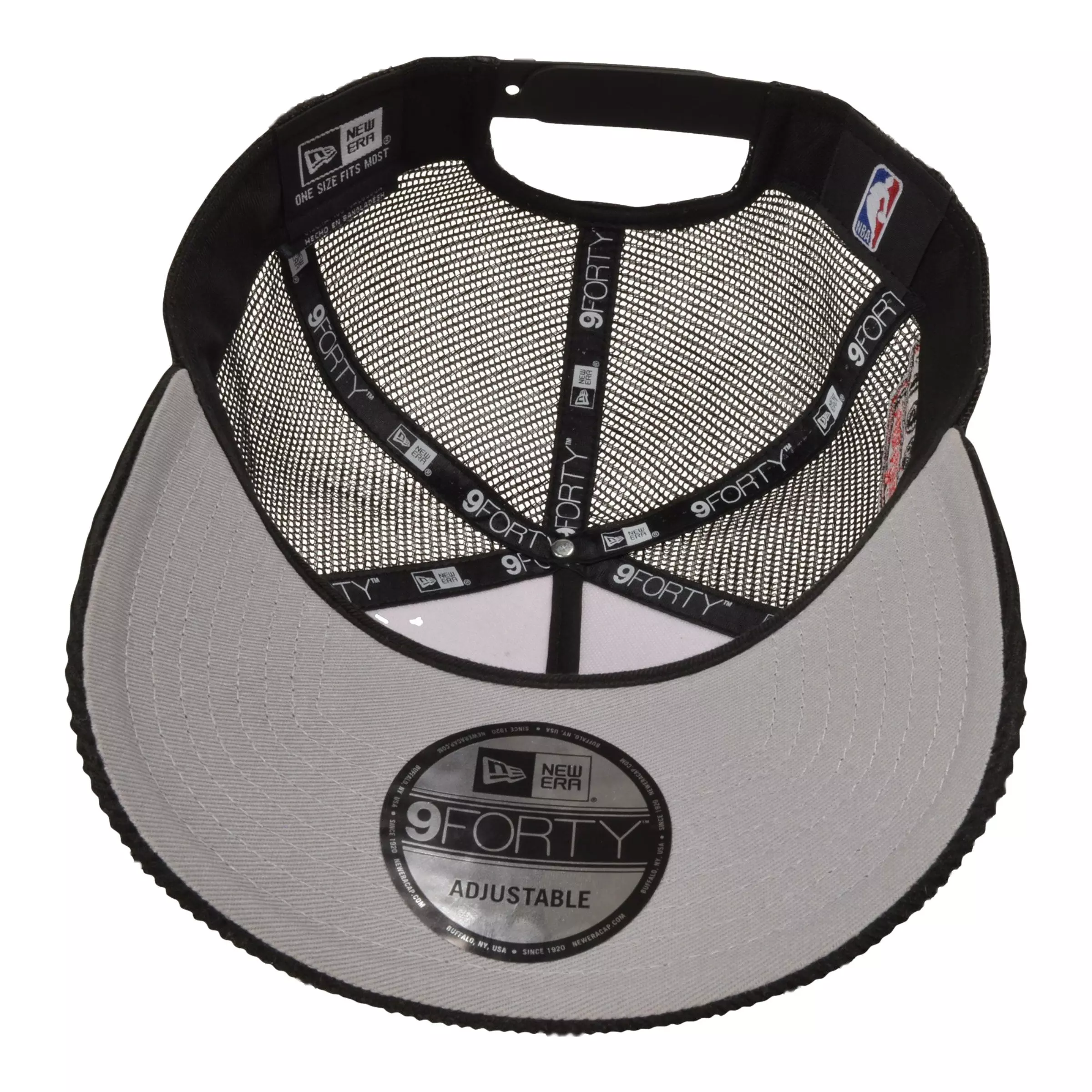 New Era Chicago Bulls 9FORTY Established '66 Mesh Snapback Hat-Black/White - BLACK/WHITE