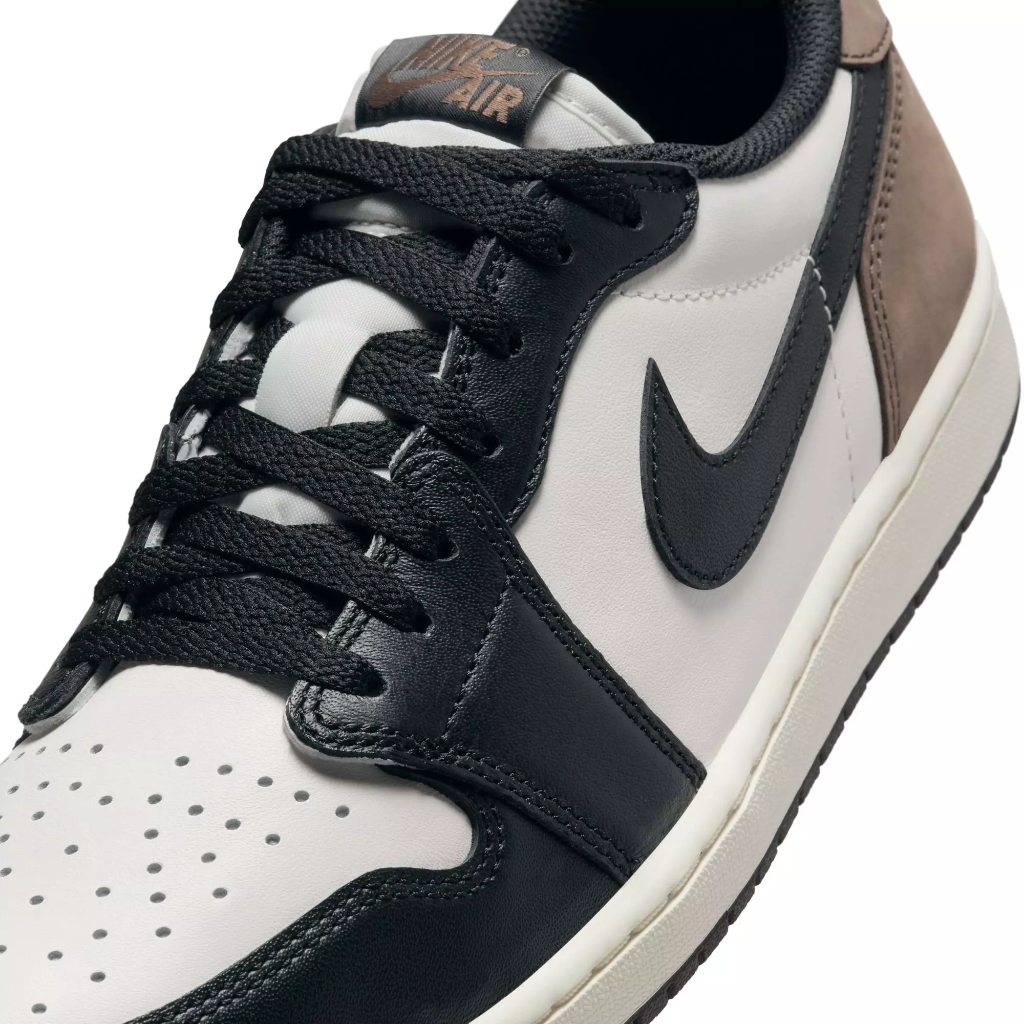 Jordan 1 Low OG "Mocha" Men's Shoe - SAIL/BLACK/DARK MOCHA
