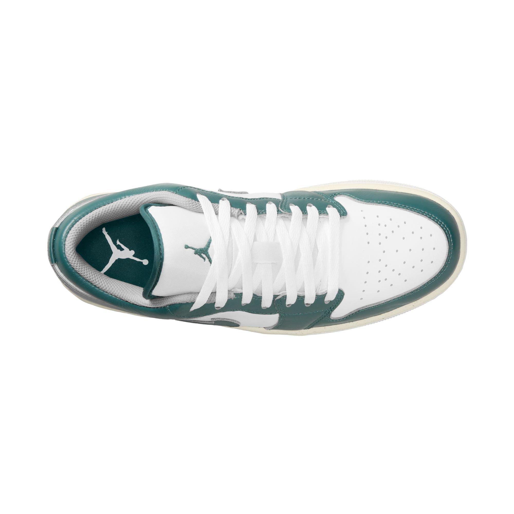 Jordan 1 Low SE "Oxidized Green" Men's Shoe - OXIDIZED GREEN/WHITE/SAIL Thumbnail View 8
