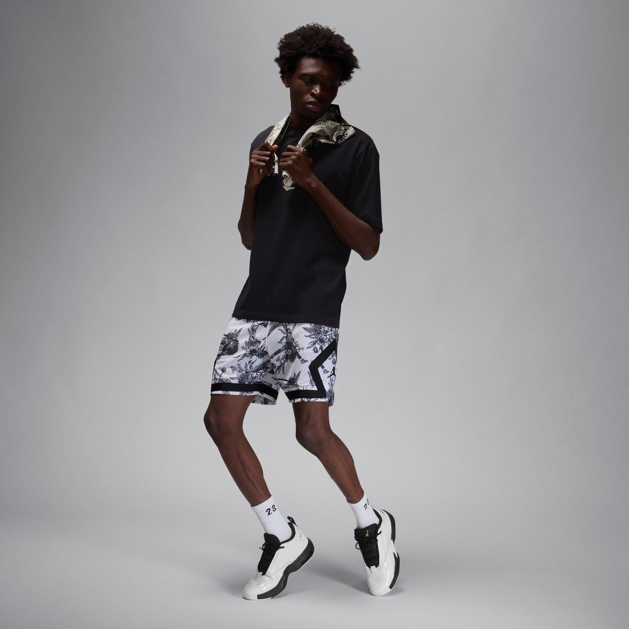 Jordan Max Aura 6 "White/Metallic Gold/Black" Men's Shoe - WHITE/GOLD Thumbnail View 16