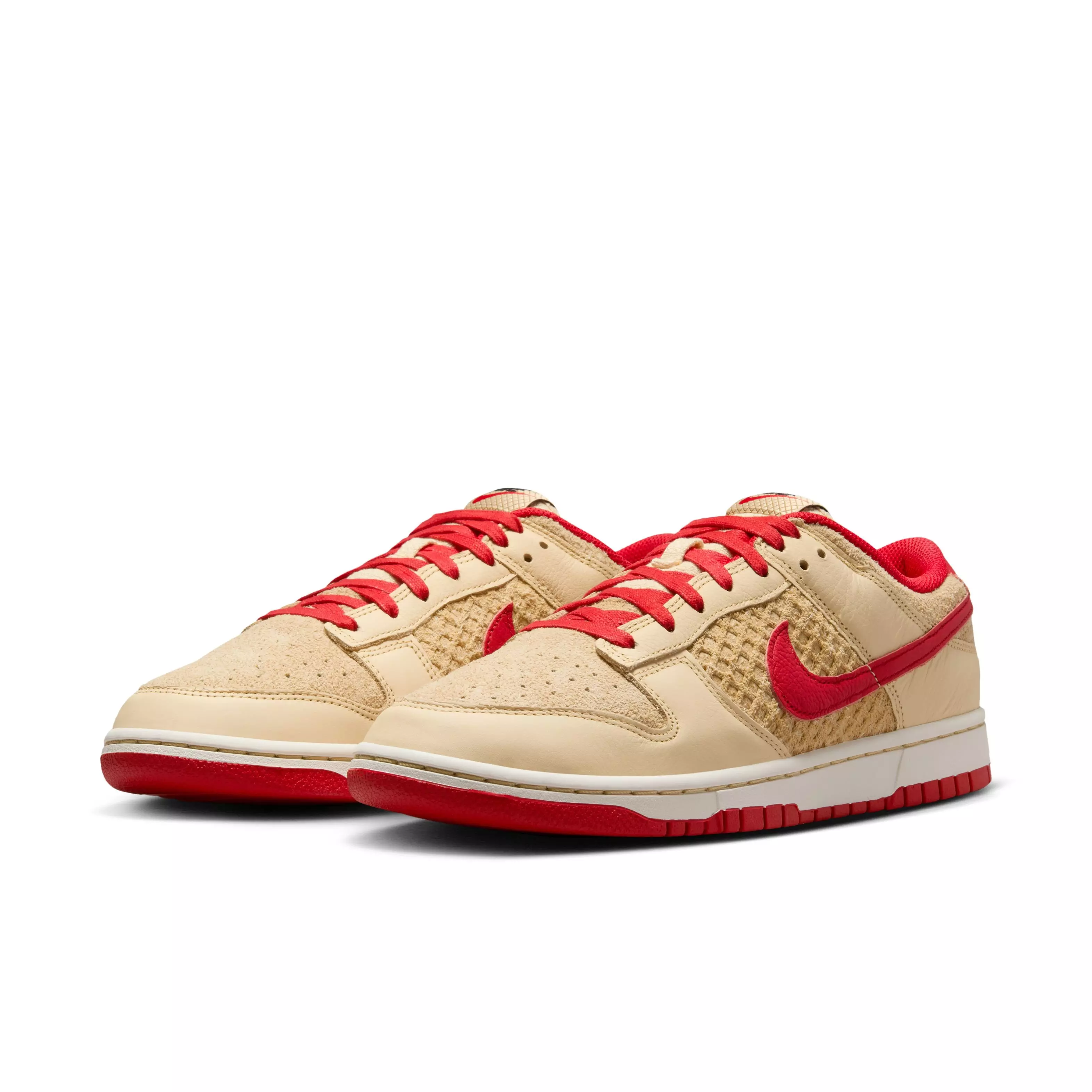 Nike Dunk Low Retro SE “Strawberry Waffle” Men's Shoe - PALE VANILLA/UNIVERSITY RED/SAIL