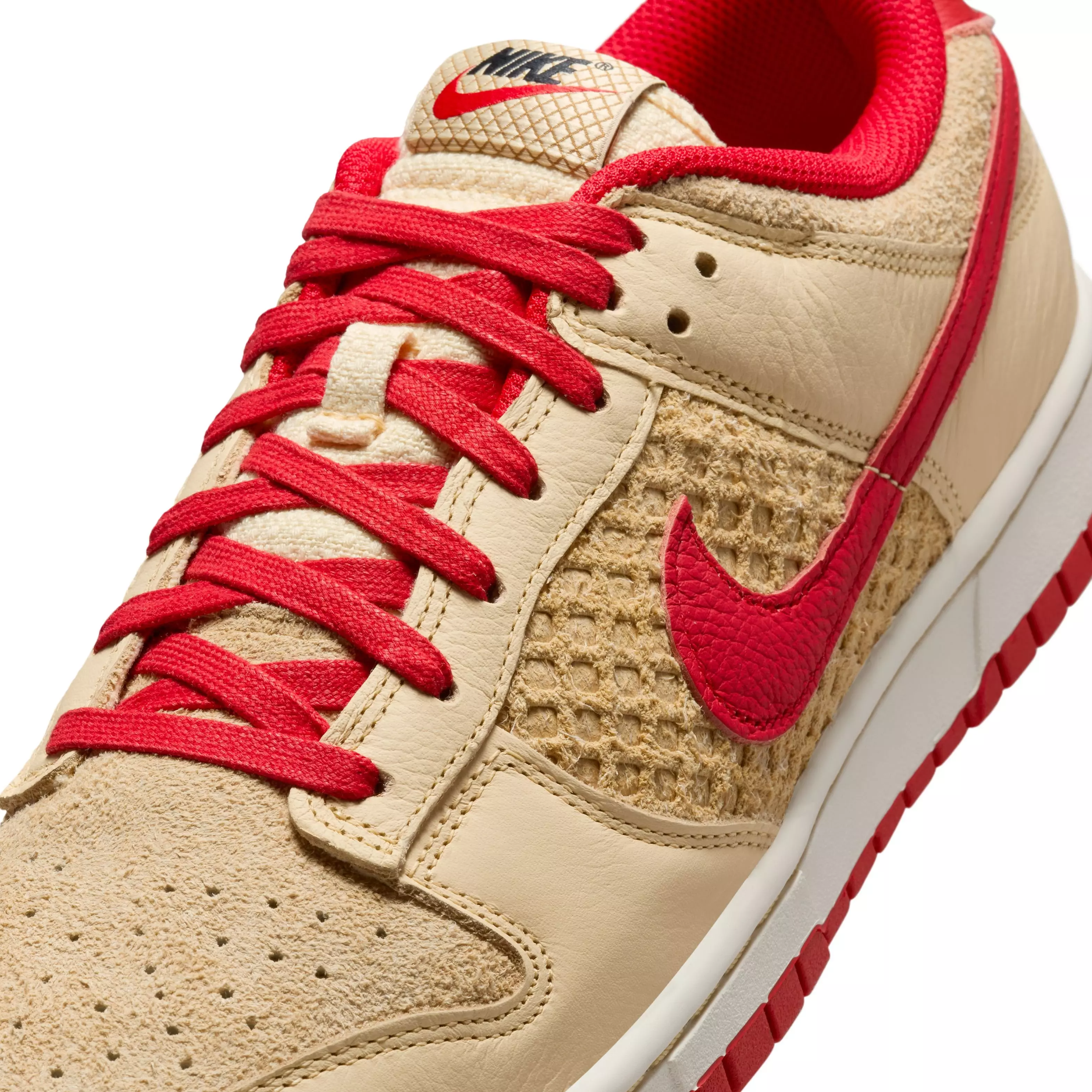 Nike Dunk Low Retro SE “Strawberry Waffle” Men's Shoe - PALE VANILLA/UNIVERSITY RED/SAIL