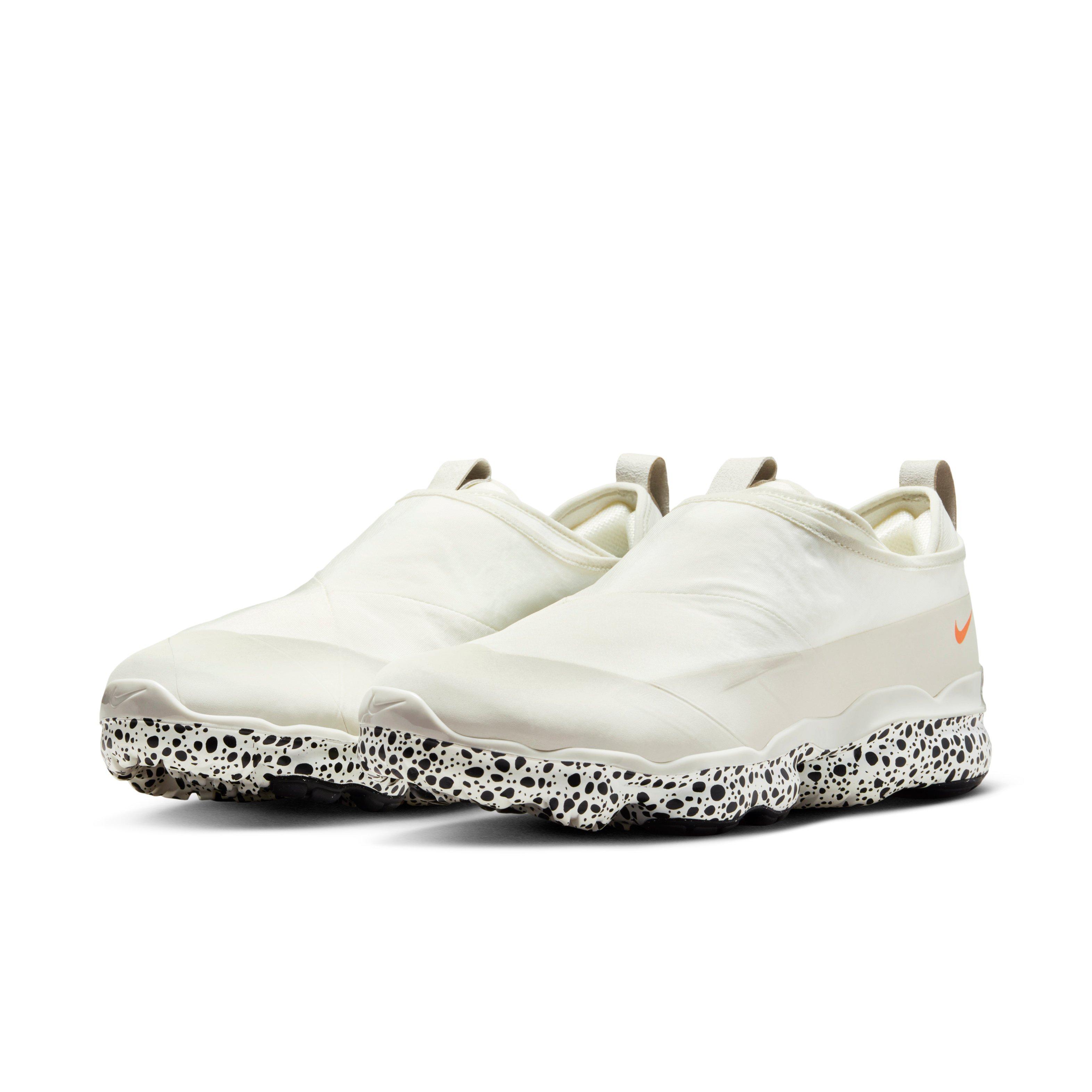 Nike Air VaporMax Moc Roam "Electric" Men's Shoe - TOTAL ORANGE/LIGHT BONE/BLACK Thumbnail View 3