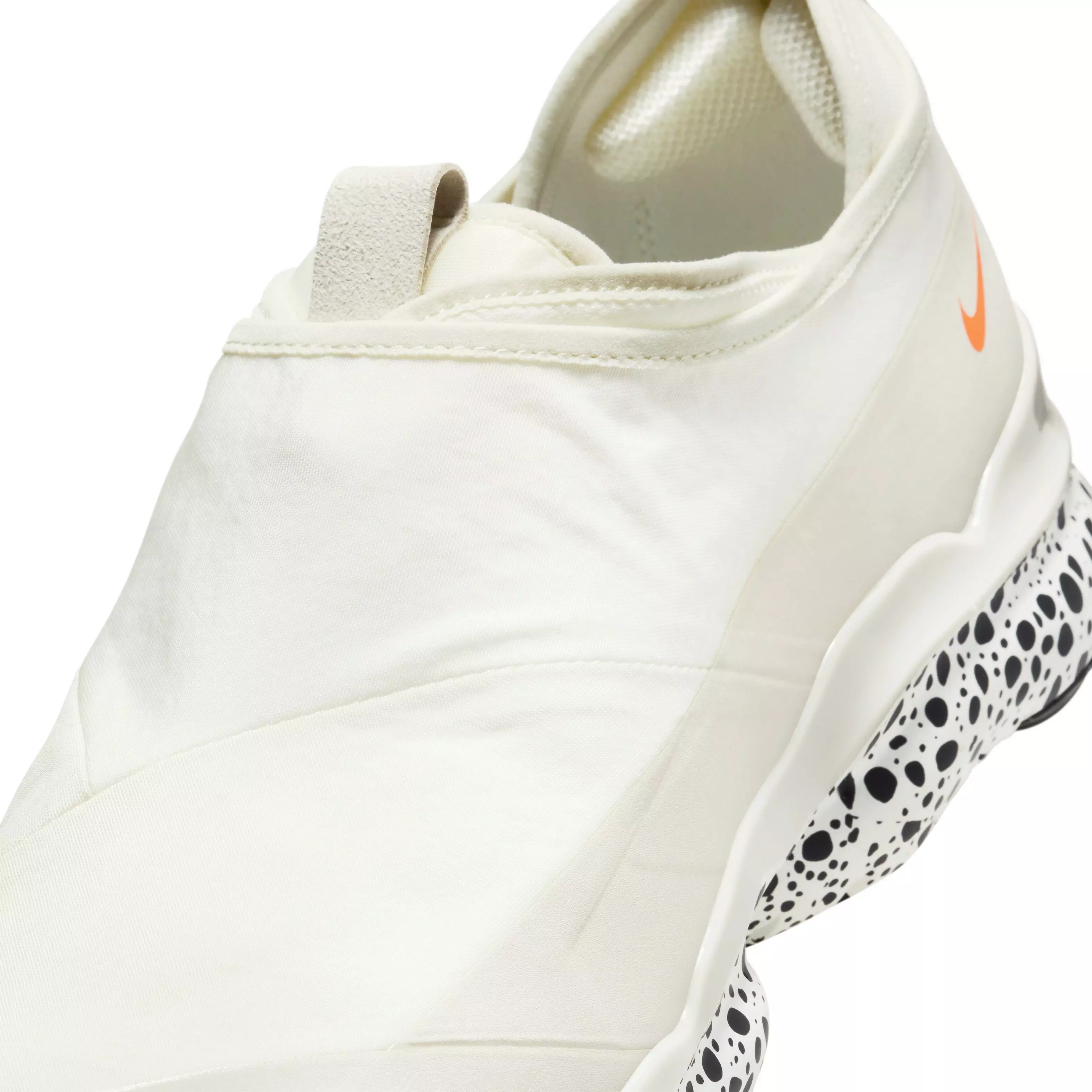 Nike Air VaporMax Moc Roam "Electric" Men's Shoe - TOTAL ORANGE/LIGHT BONE/BLACK