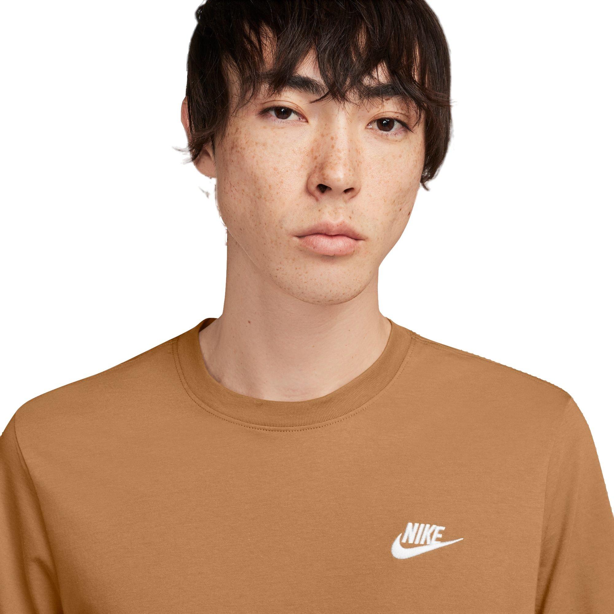 Nike Men's Sportswear Club Tee-Beige - BEIGE Thumbnail View 3