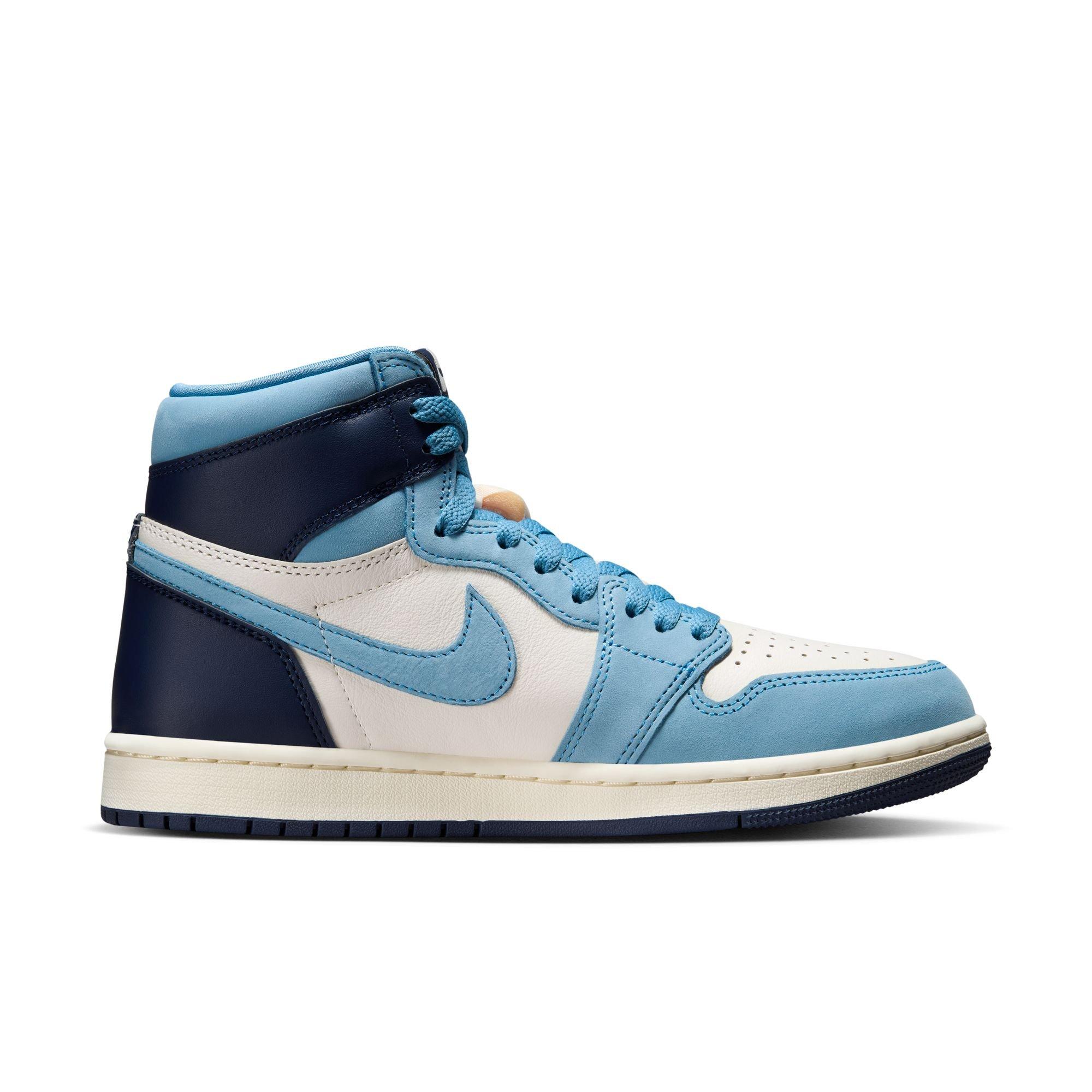 Jordan 1 Retro High OG "First in Flight" Women's Shoe - UNIVERSITY BLUE/UNIVERSITY GOLD/SAIL Thumbnail View 2