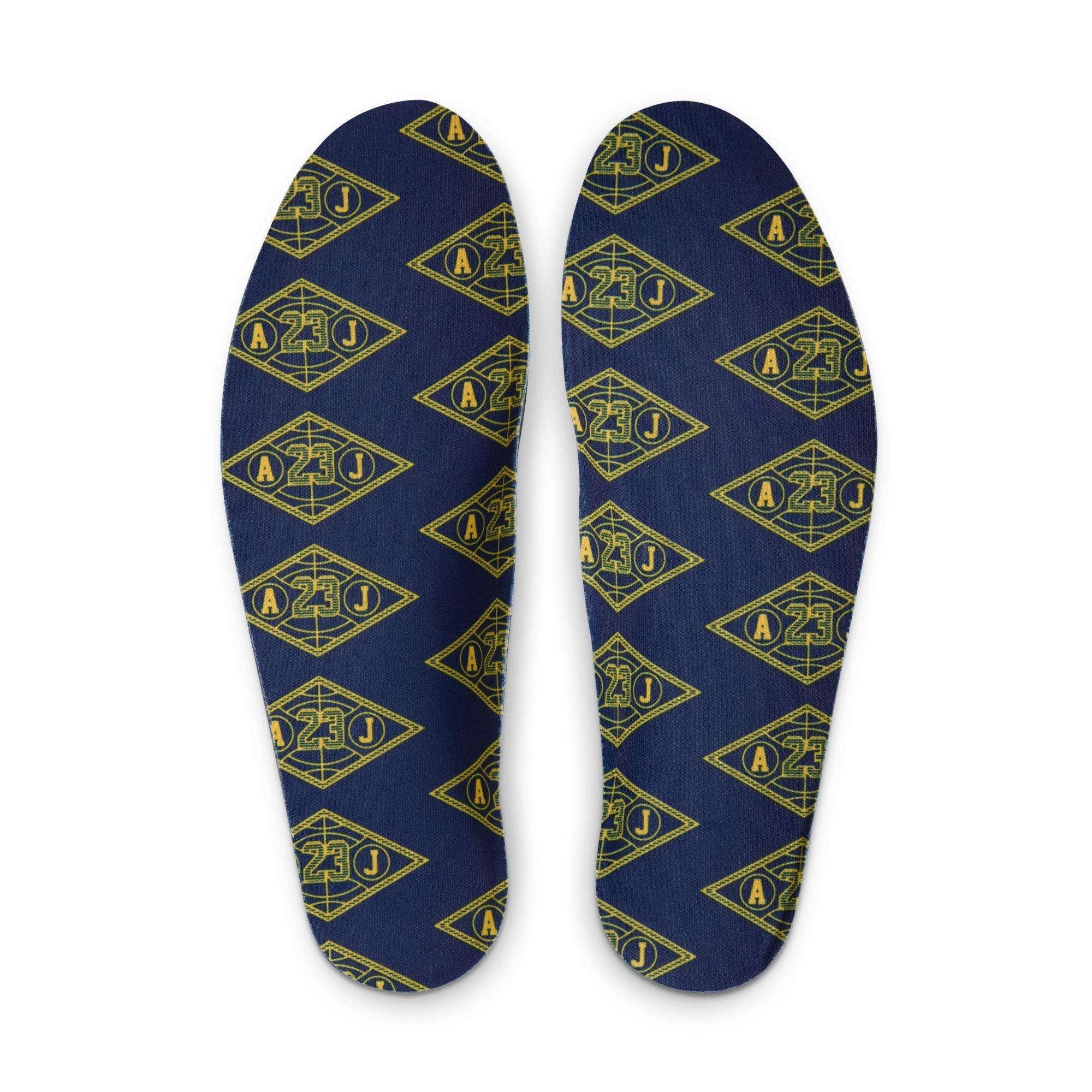 Jordan 1 Retro High OG "First in Flight" Women's Shoe - UNIVERSITY BLUE/UNIVERSITY GOLD/SAIL Thumbnail View 7