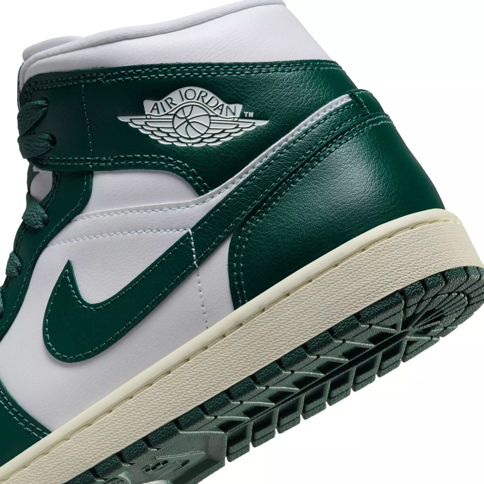 Jordan 1 Mid "White/Oxidized Green/Sail" Women's Shoe - WHITE/GREEN