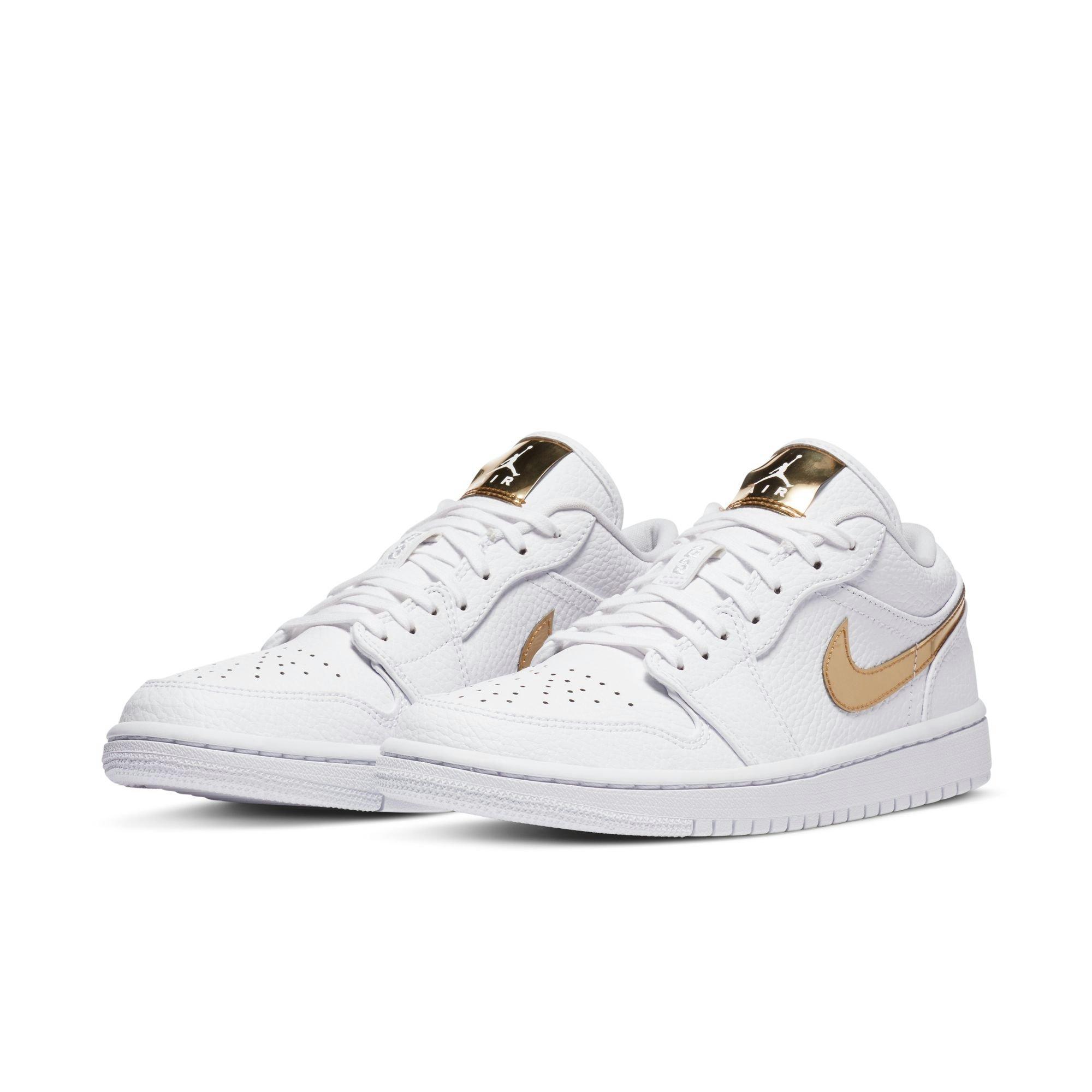 Jordan 1 Low SE "White/Metallic Gold/White" Women's Shoe - WHITE/GOLD Thumbnail View 5