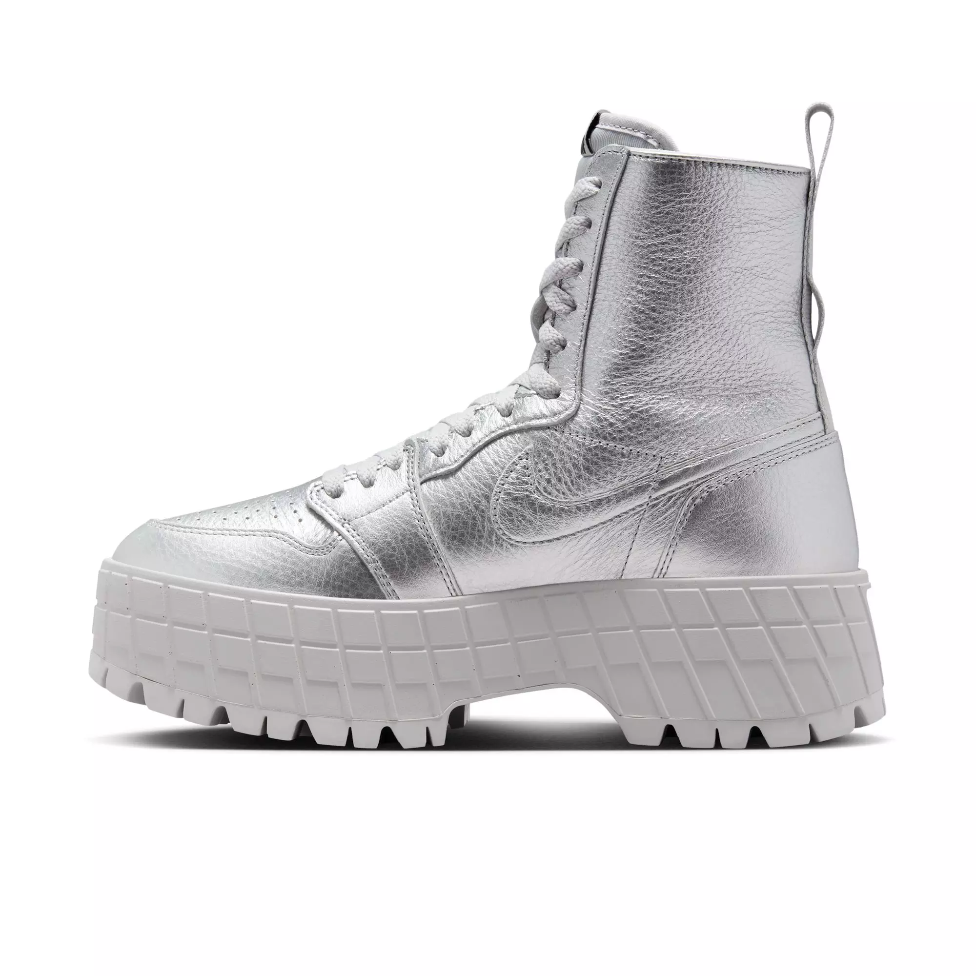 Jordan 1 Brooklyn "Metallic Silver" Women's Boot - METALLIC SILVER/NEUTRAL GREY