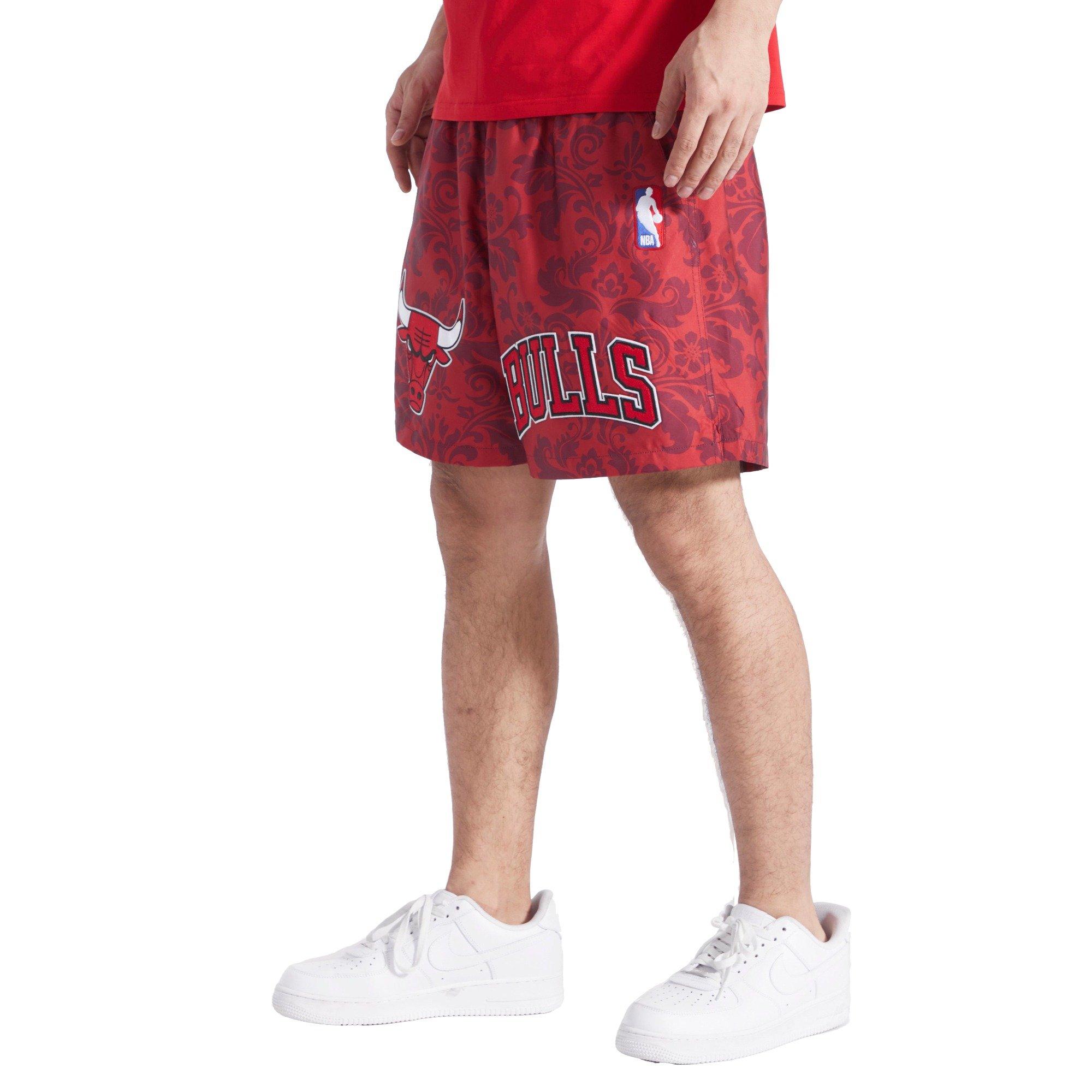Pro Standard Men's Chicago Bulls Playing Cards Shorts-Red - RED Thumbnail View 3