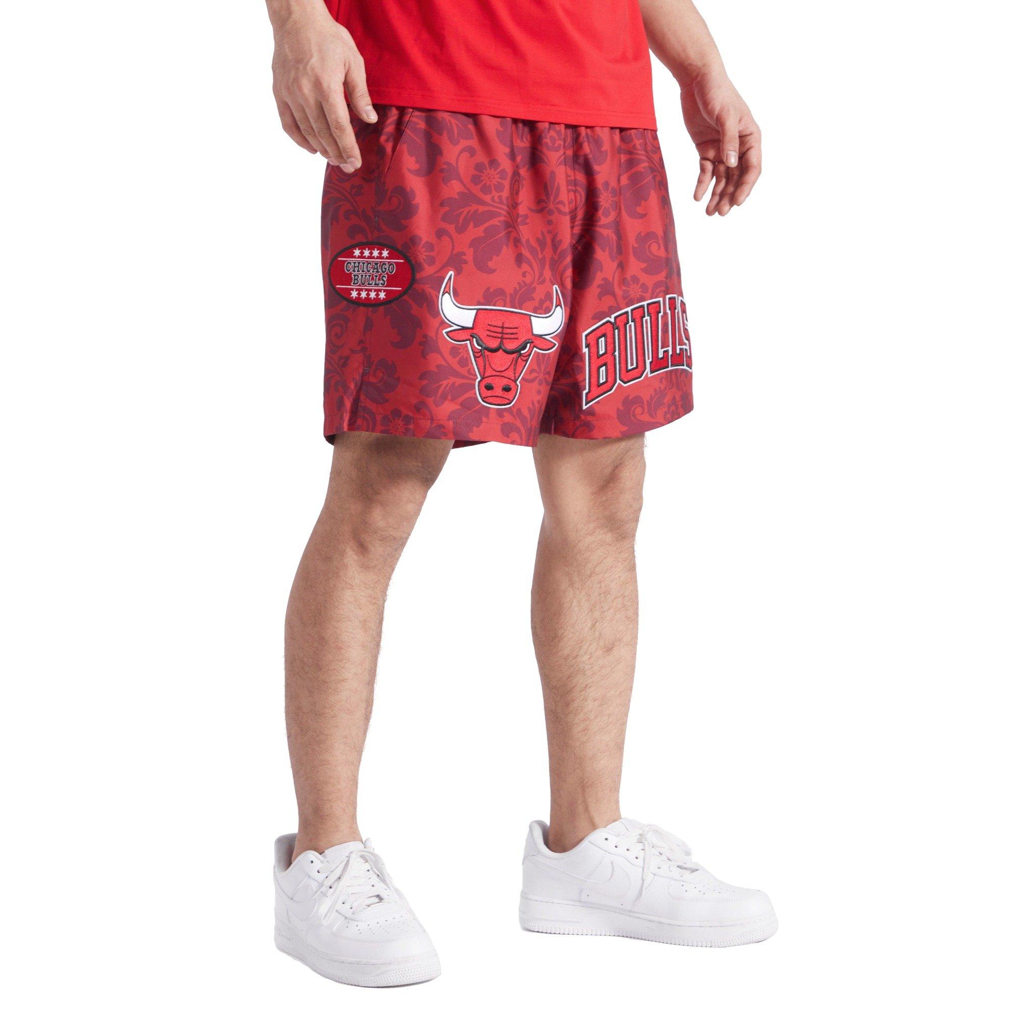 Pro Standard Men's Chicago Bulls Playing Cards Shorts-Red - RED Thumbnail View 4
