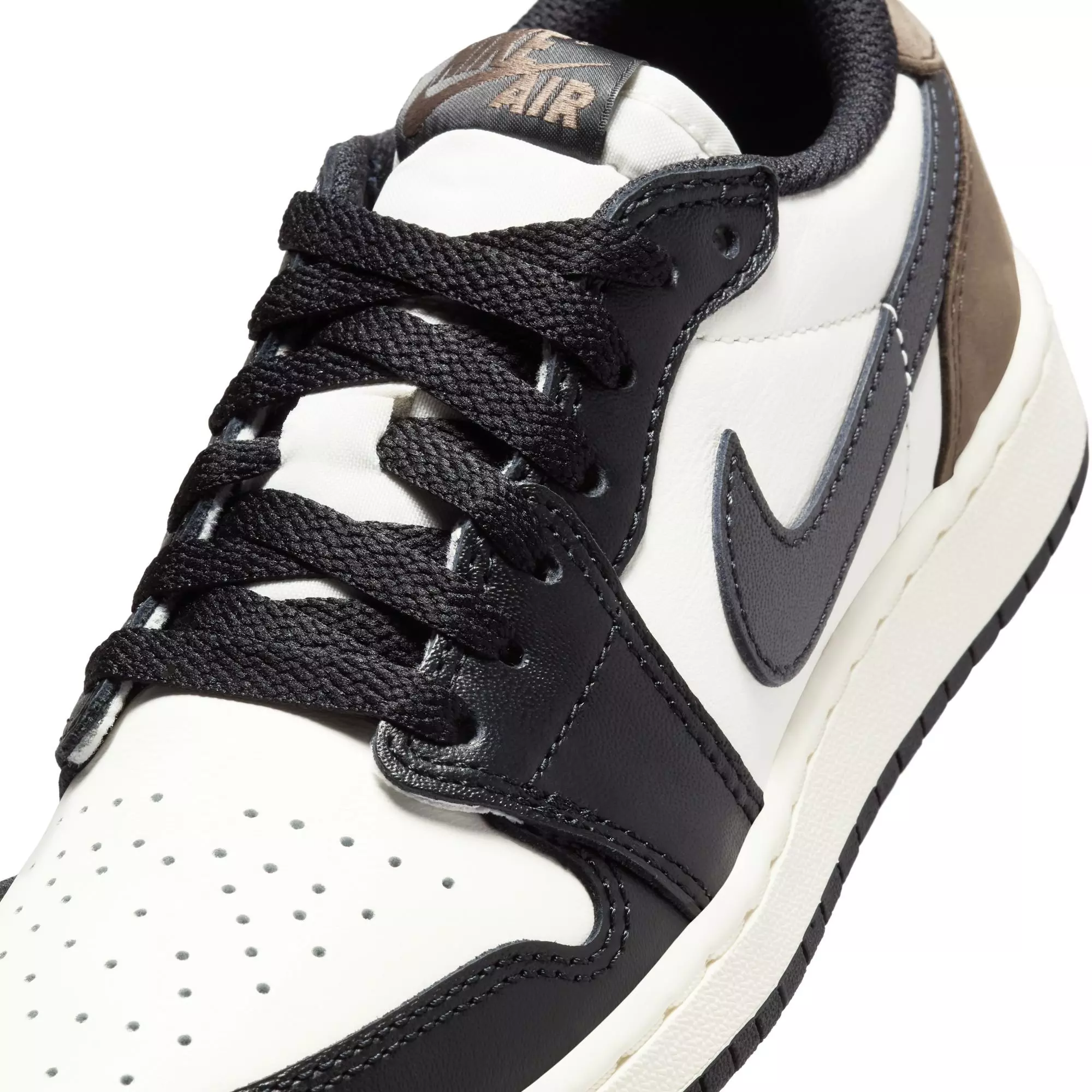 Jordan 1 Low OG "Mocha" Grade School Kids' Shoe - SAIL/BLACK/DARK MOCHA