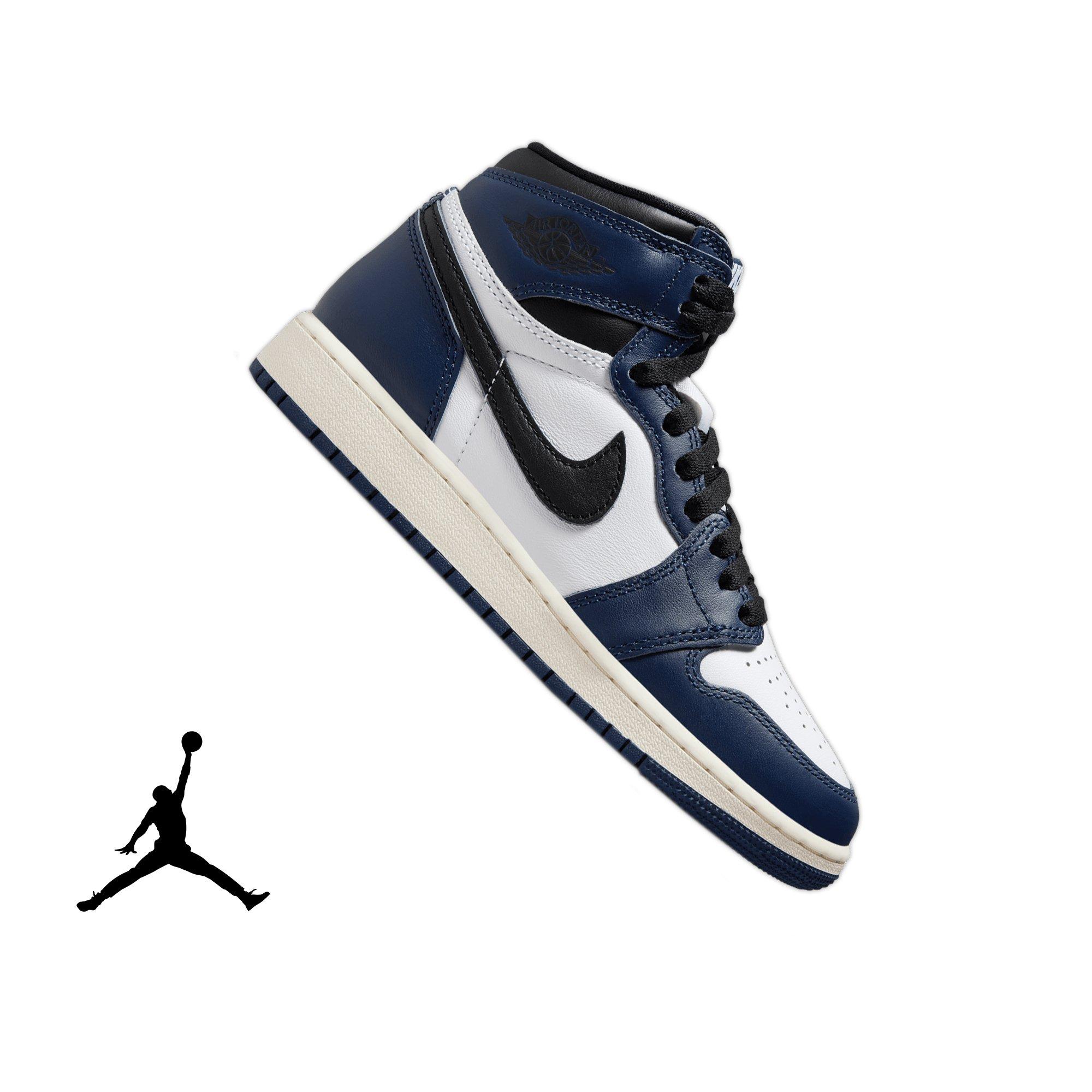 Jordan 1 Retro High OG "Midnight Navy" Grade School Kids' Shoe​