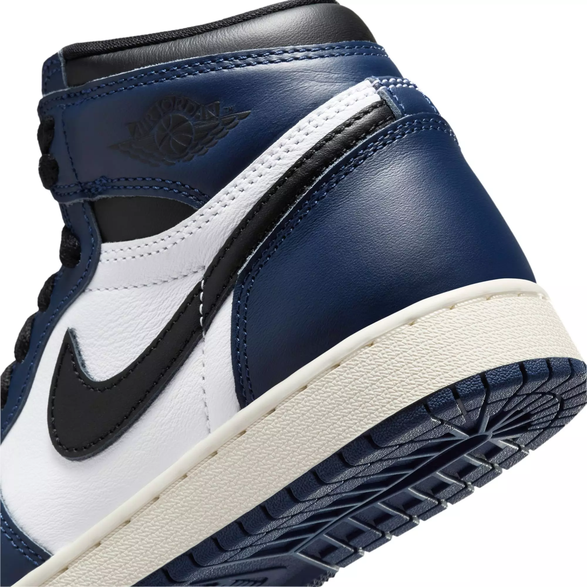 Jordan 1 Retro High OG "Midnight Navy" Grade School Kids' Shoe - MIDNIGHT NAVY/BLACK/WHITE