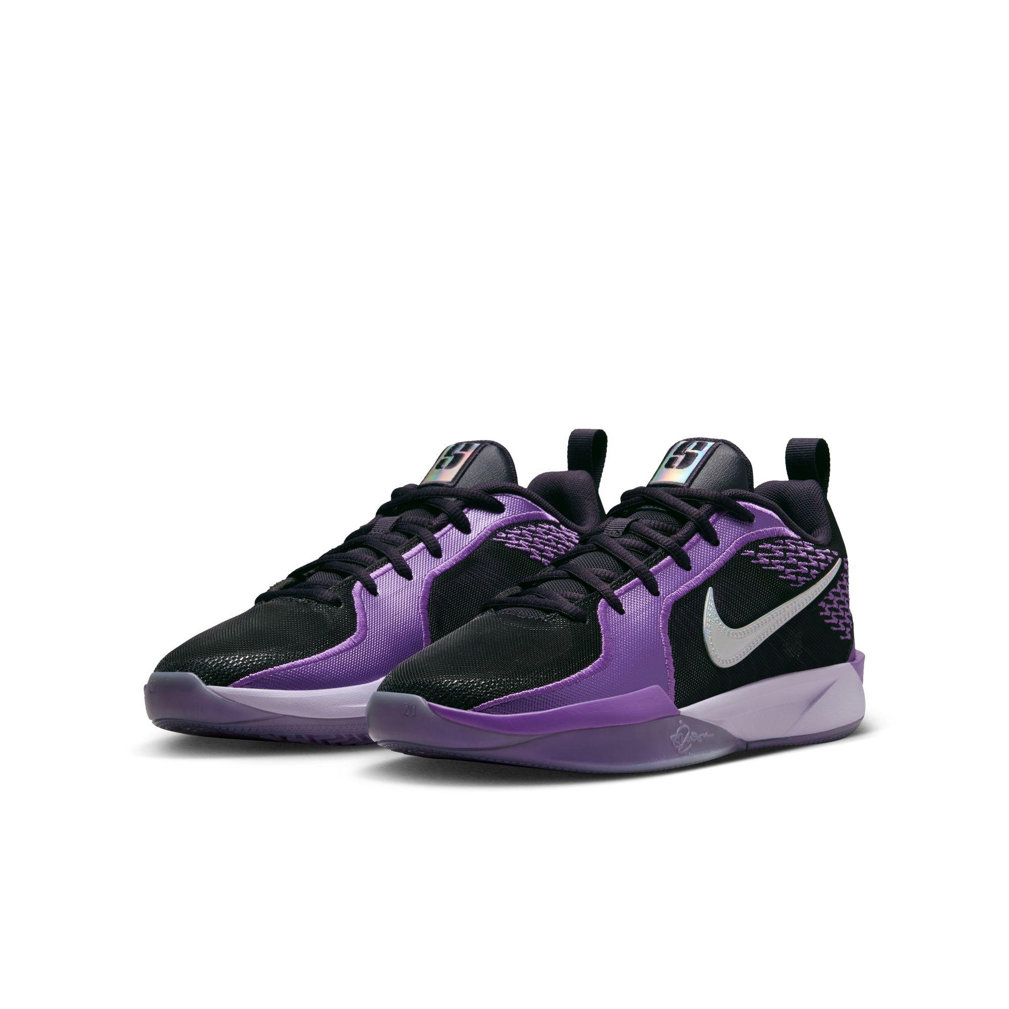 Nike Sabrina 2 "Court Vision" Grade School Kids' Basketball Shoe - CAVE PURPLE/WHITE/BLACK RASPBERRY Thumbnail View 3